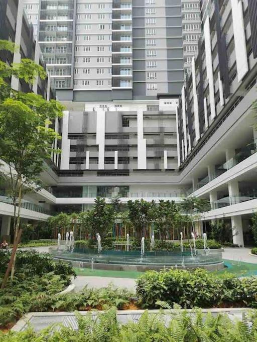 Home Cinema, Karaoke, Swimming Pool, near KLCC