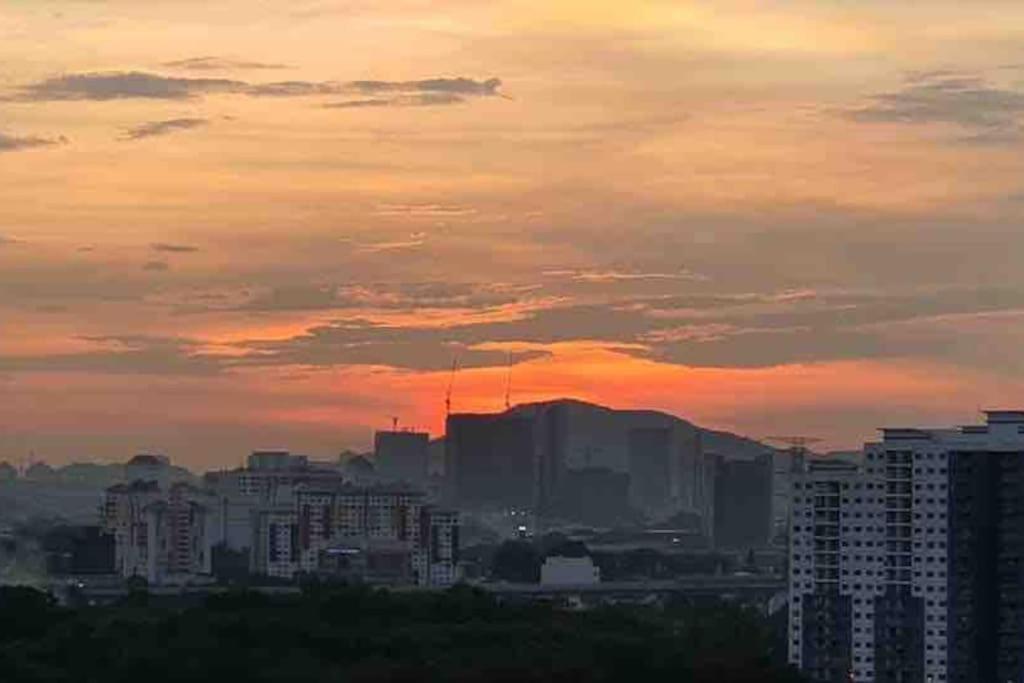 Home Cinema, Karaoke, Swimming Pool, near KLCC