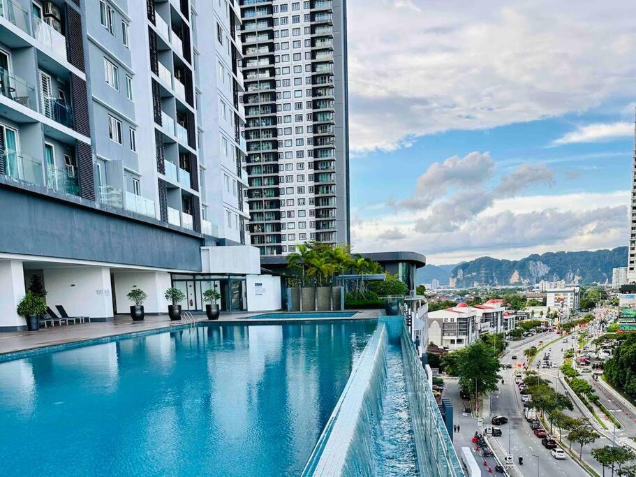 Home Cinema, Karaoke, Swimming Pool, near KLCC