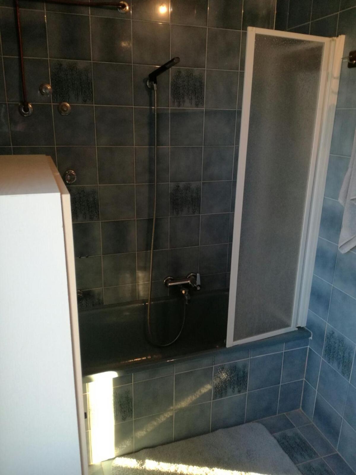 Photo 33