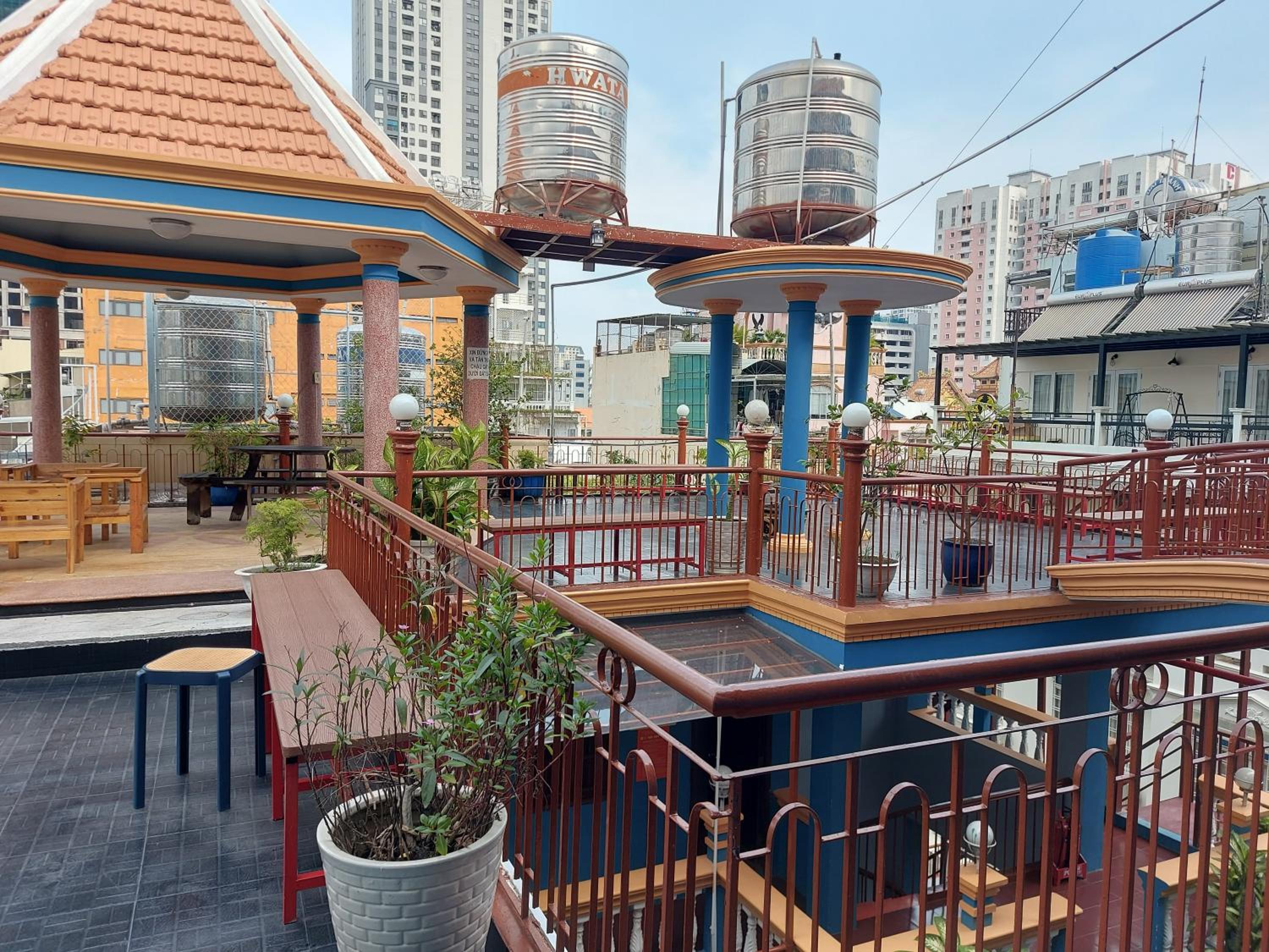 Saigon Rooftops Hostel