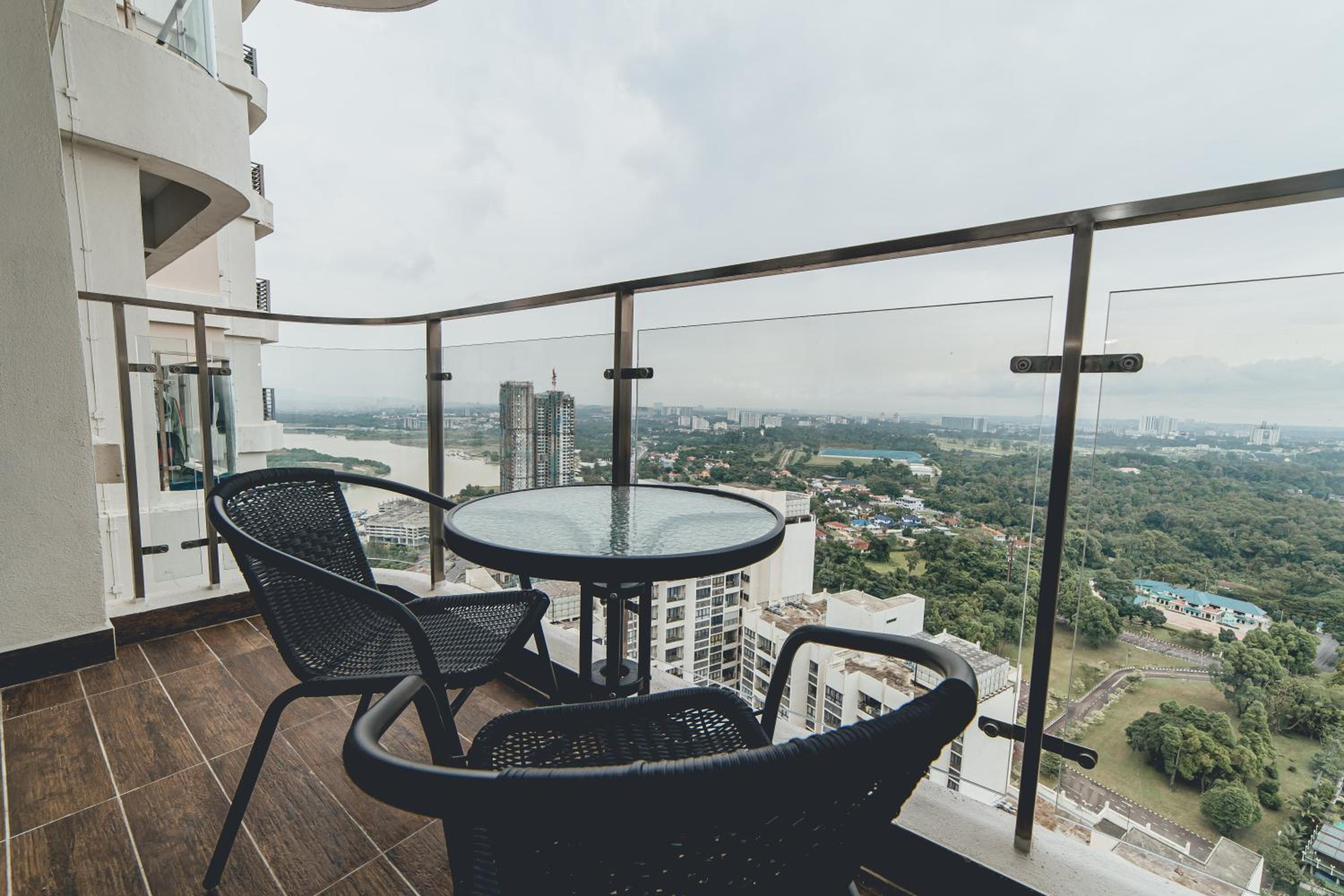 Tranquil Sea View Danga Bay 3BR 6pax by Our Stay