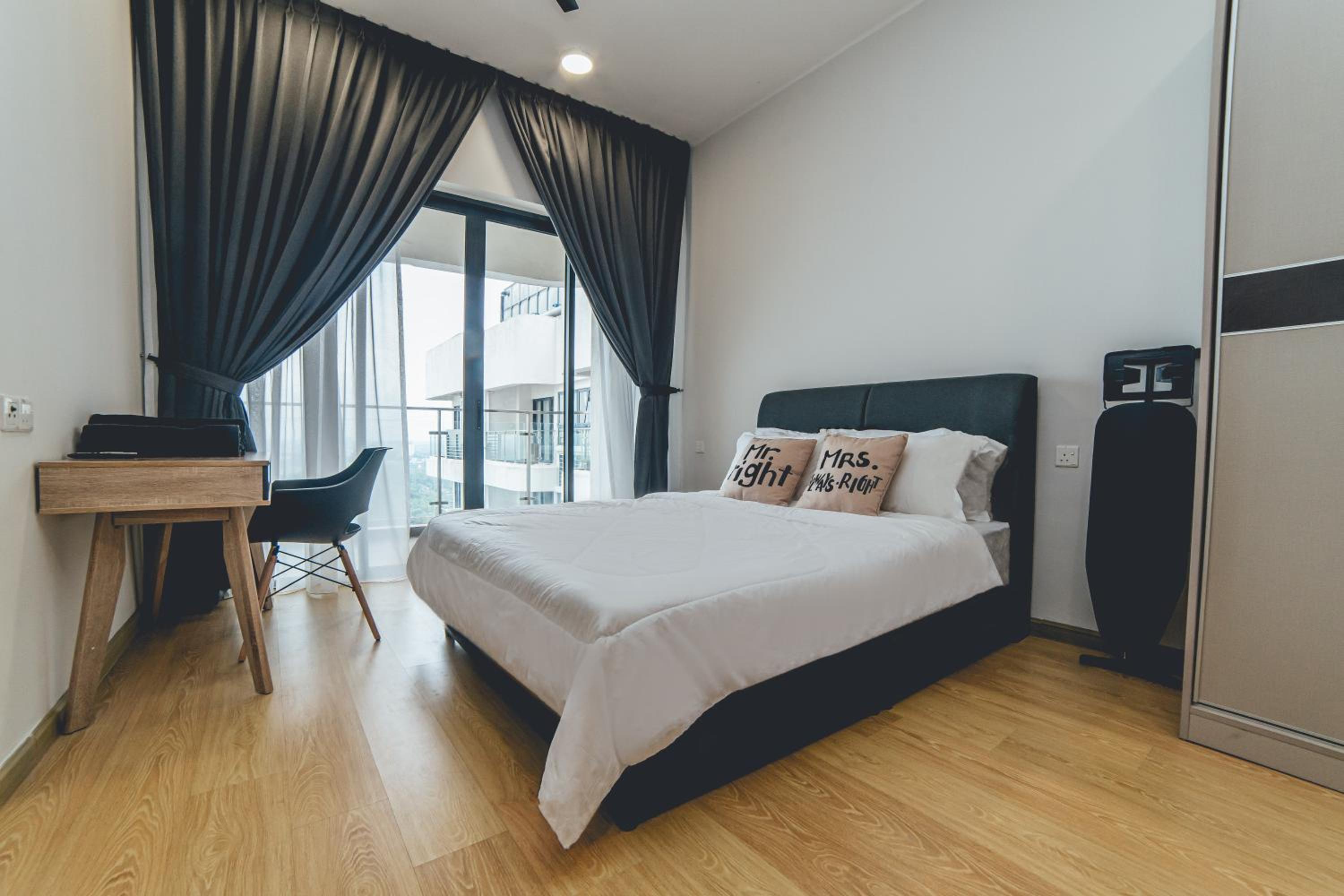 Tranquil Sea View Danga Bay 3BR 6pax by Our Stay