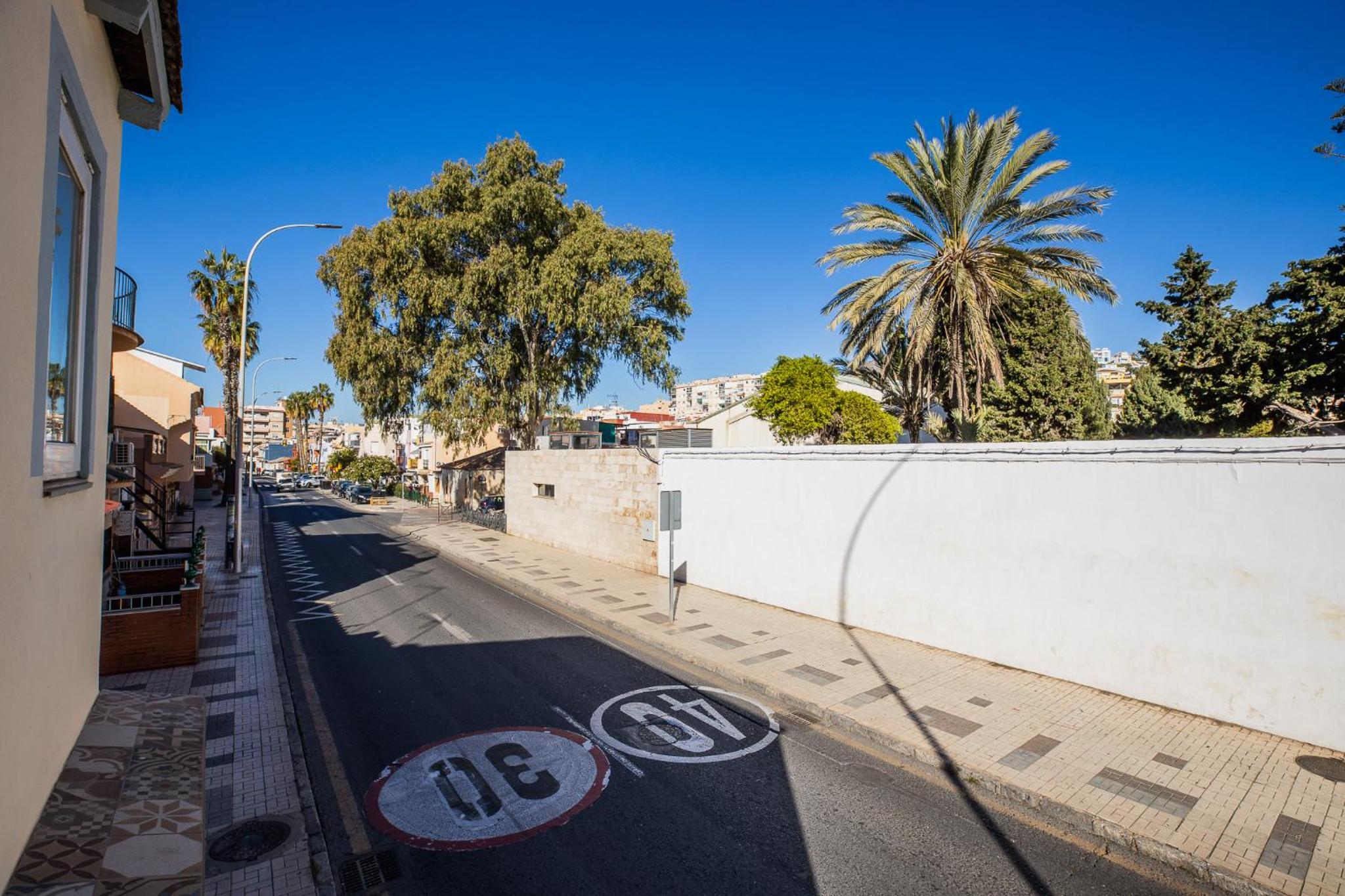 El Palo Beach House, Seaside Detached Duplex 20 Metres from the Beach, Málaga
