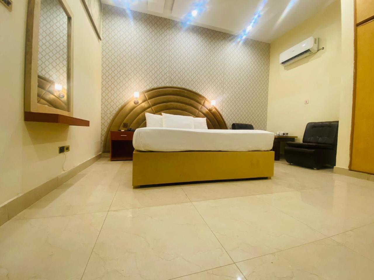 R.M RESIDENCY