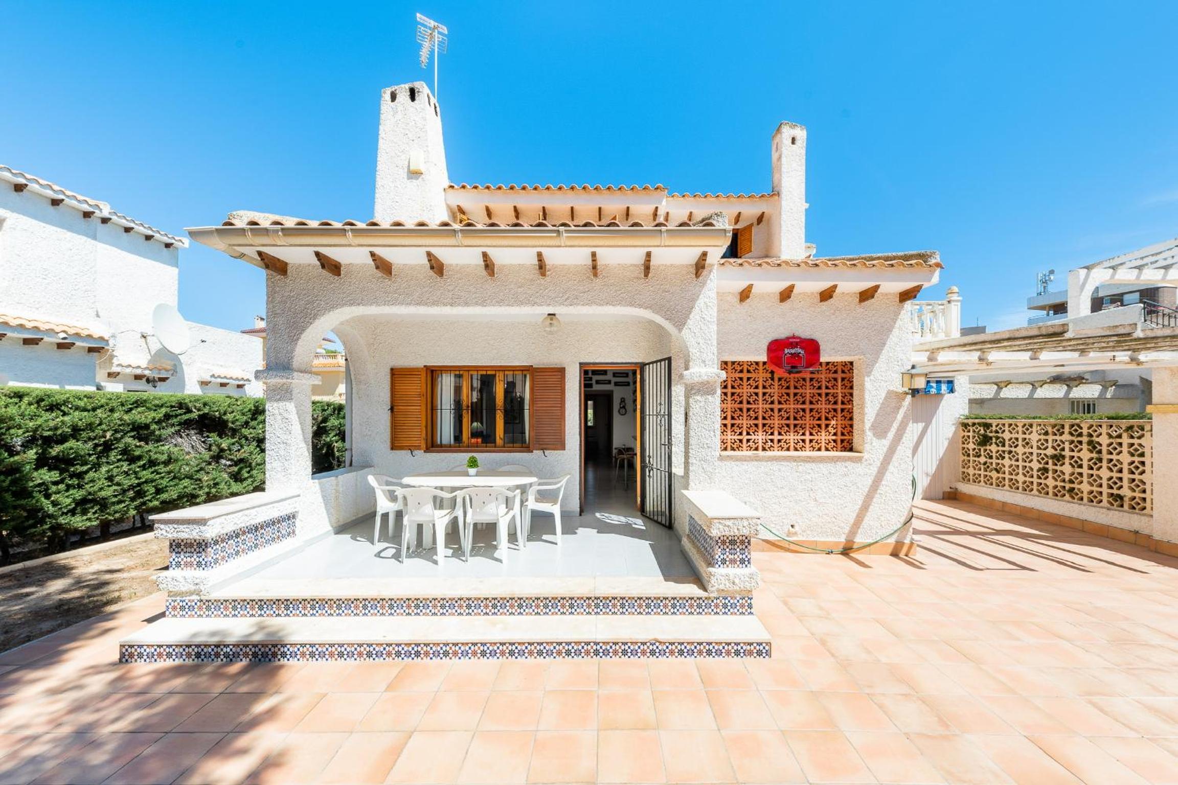 Chalet Mayor Zenia Beach