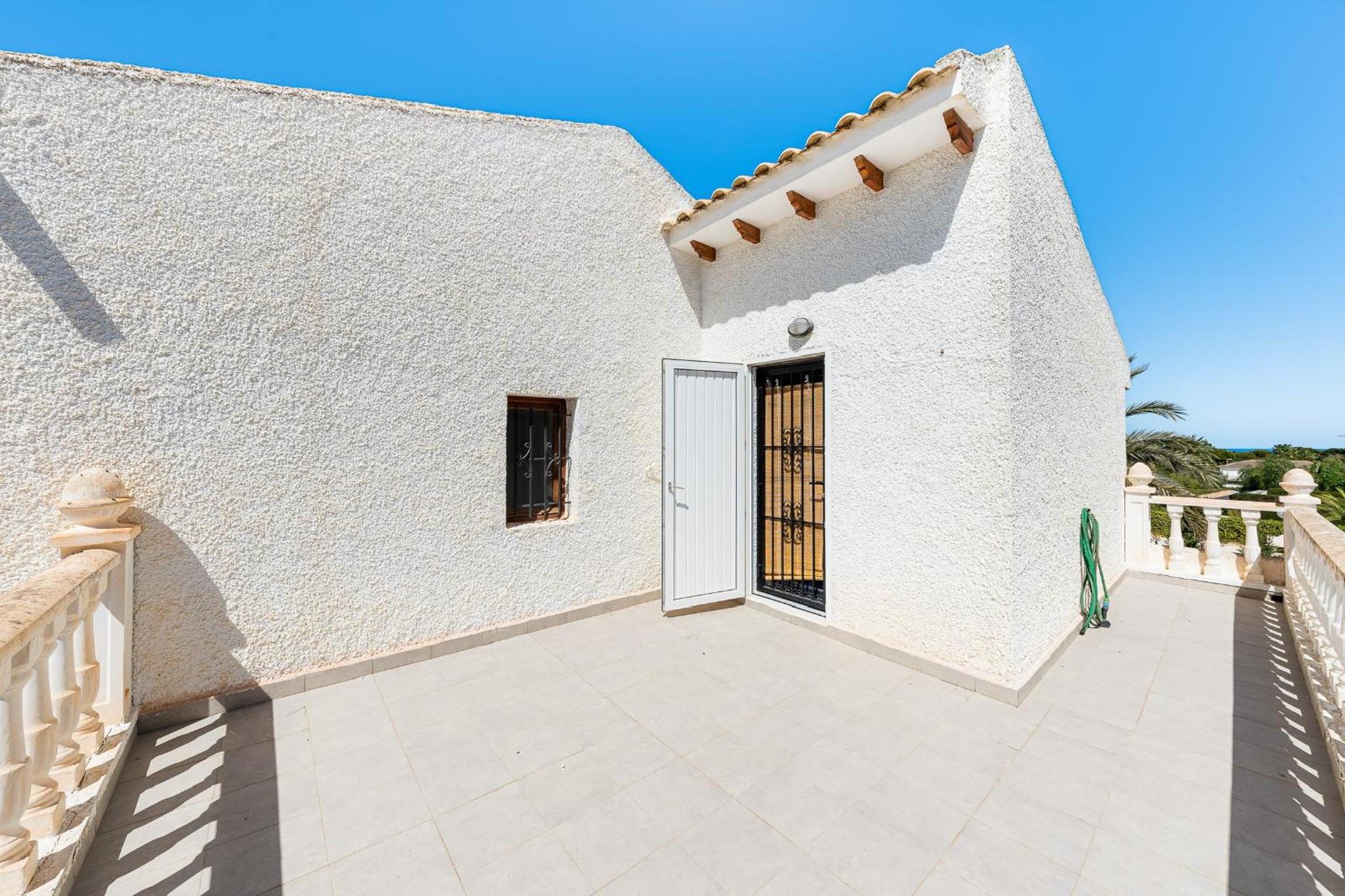 Chalet Mayor Zenia Beach