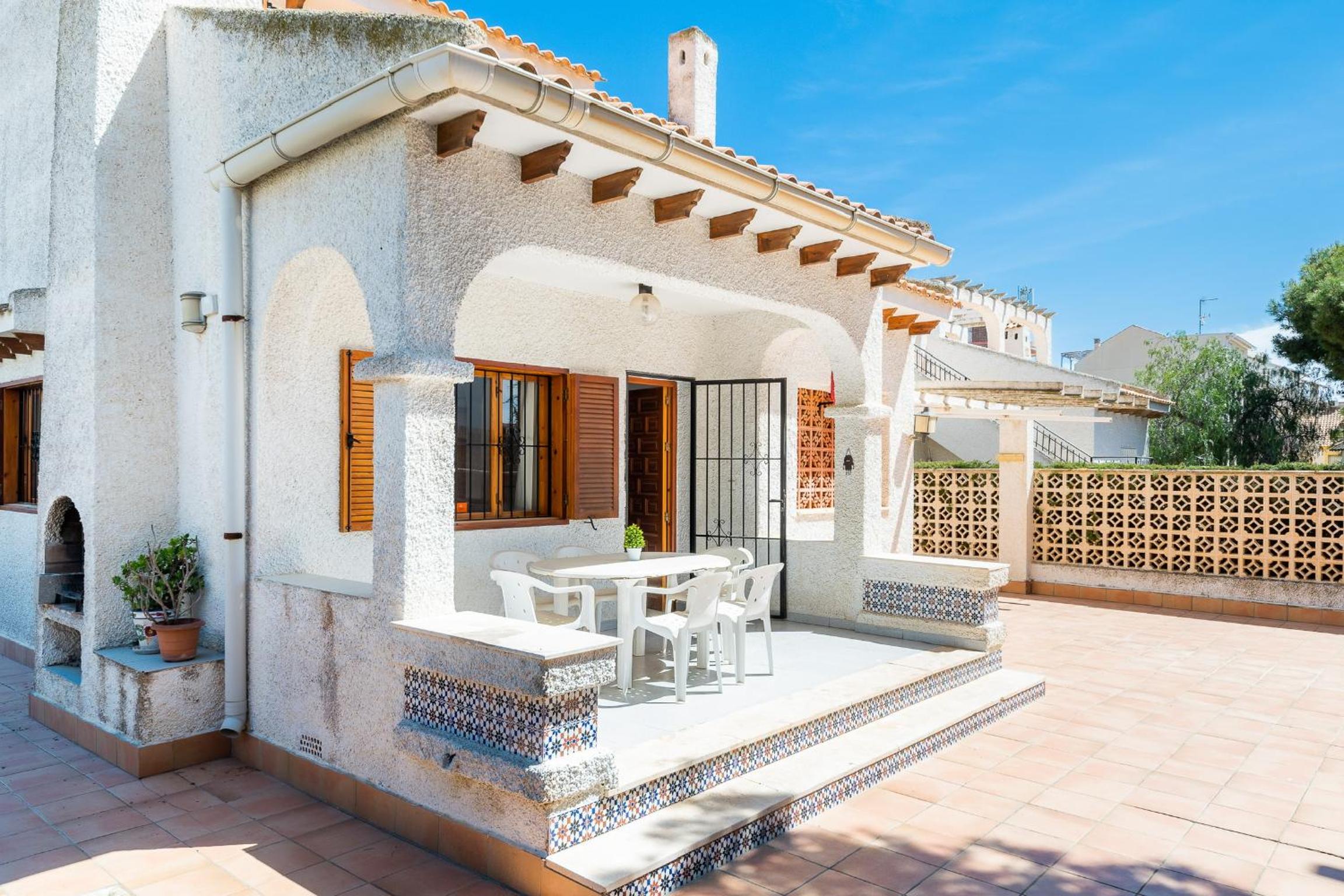 Chalet Mayor Zenia Beach