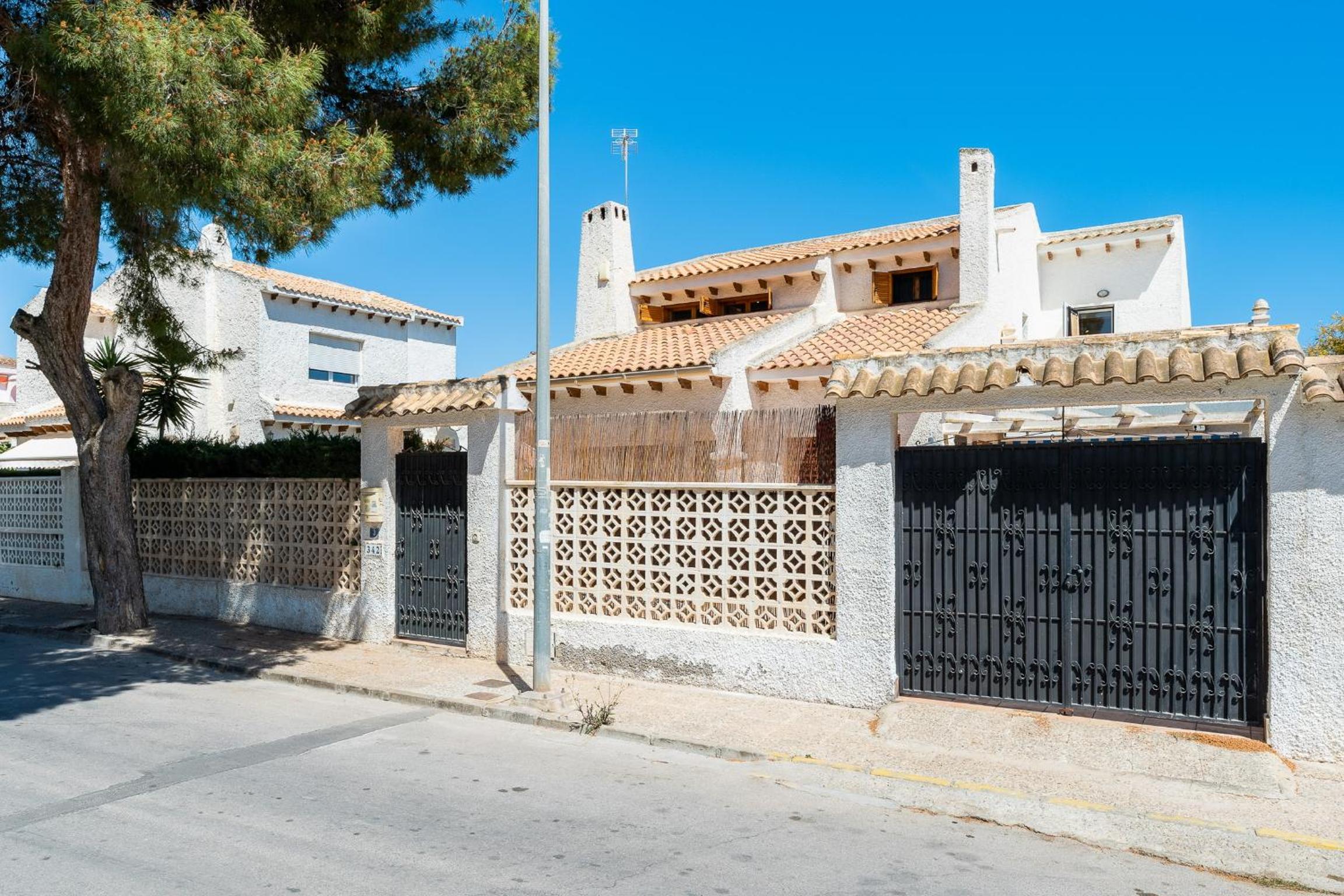 Chalet Mayor Zenia Beach