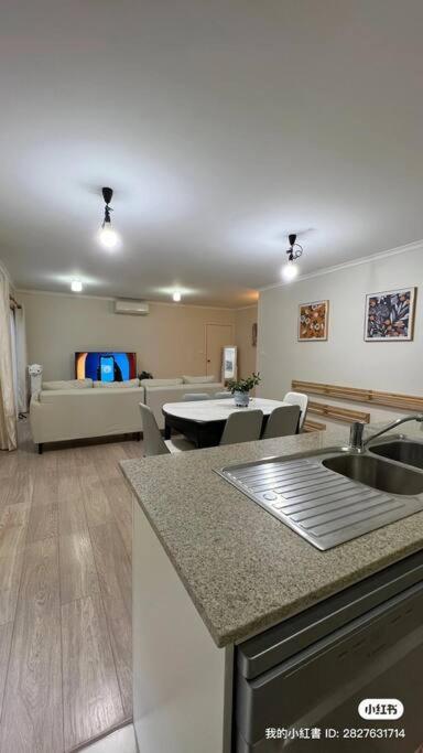 Stylish & Modern Townhouse in Canberra
