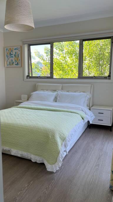 Stylish & Modern Townhouse in Canberra