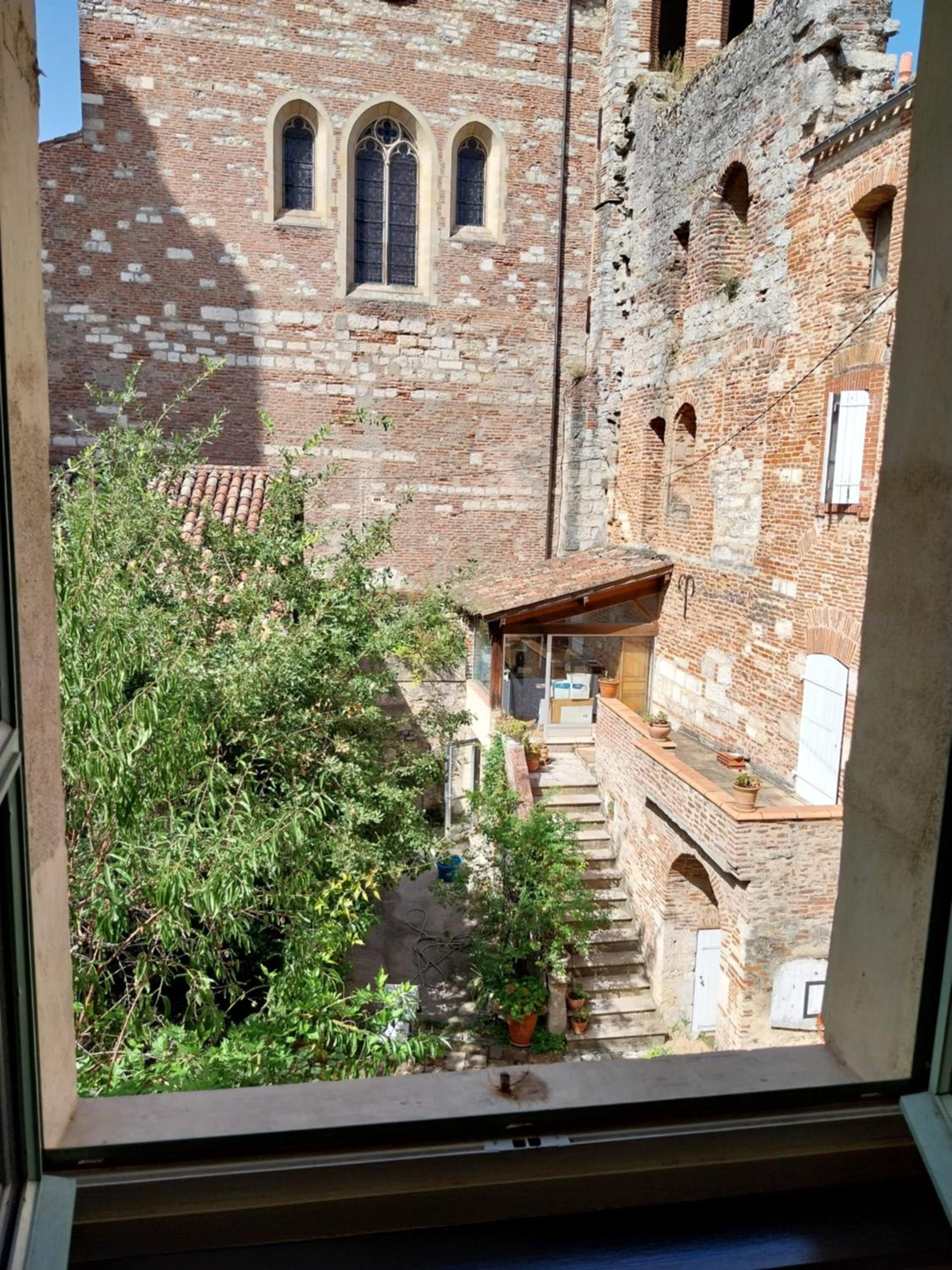 balcony
