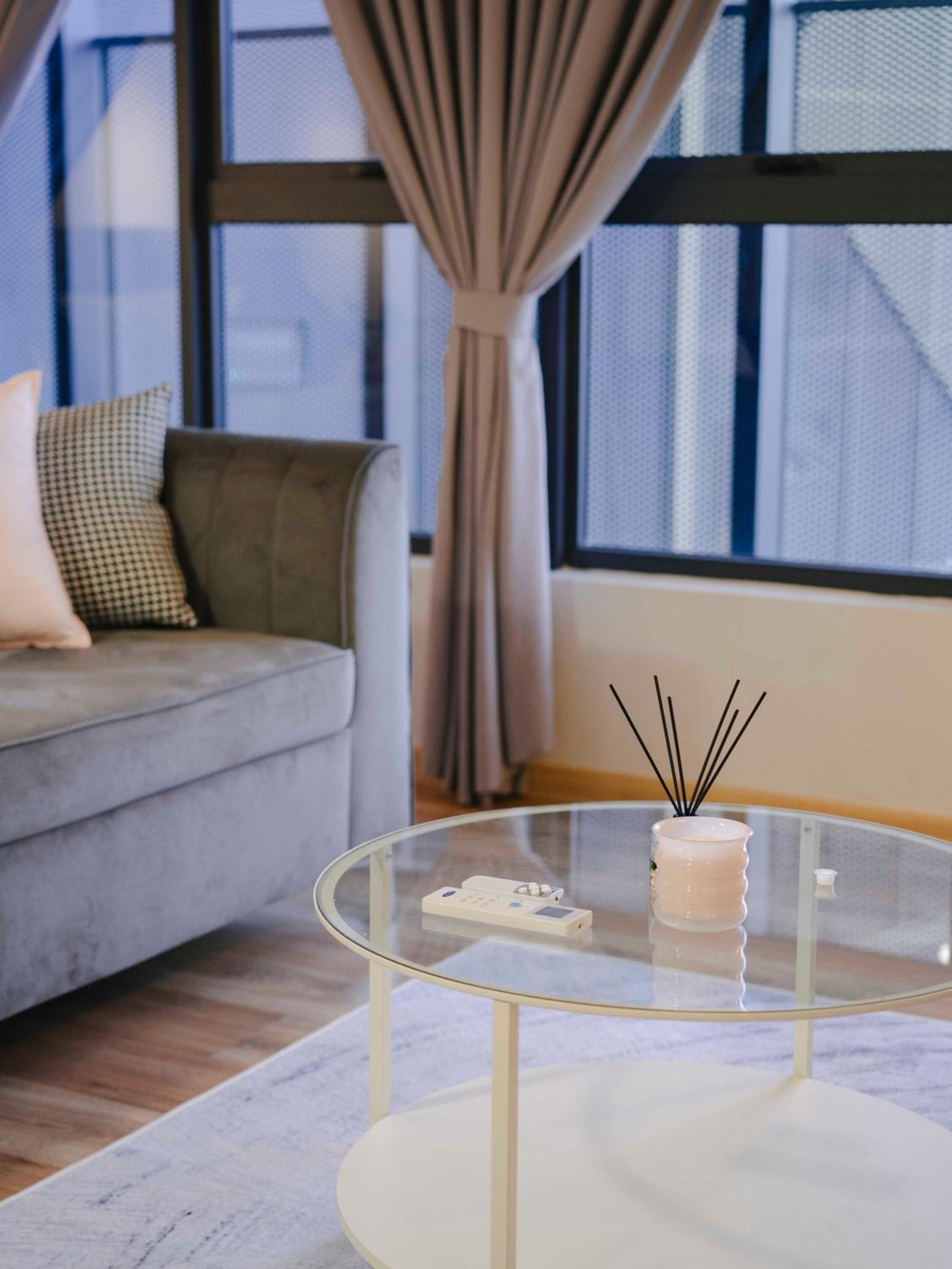 Arte Cheras Luxury Suites - Near TBS & MRT - Easy Access to TRX, Stadium -Bukit Jalil, KLCC- Free 1Parking