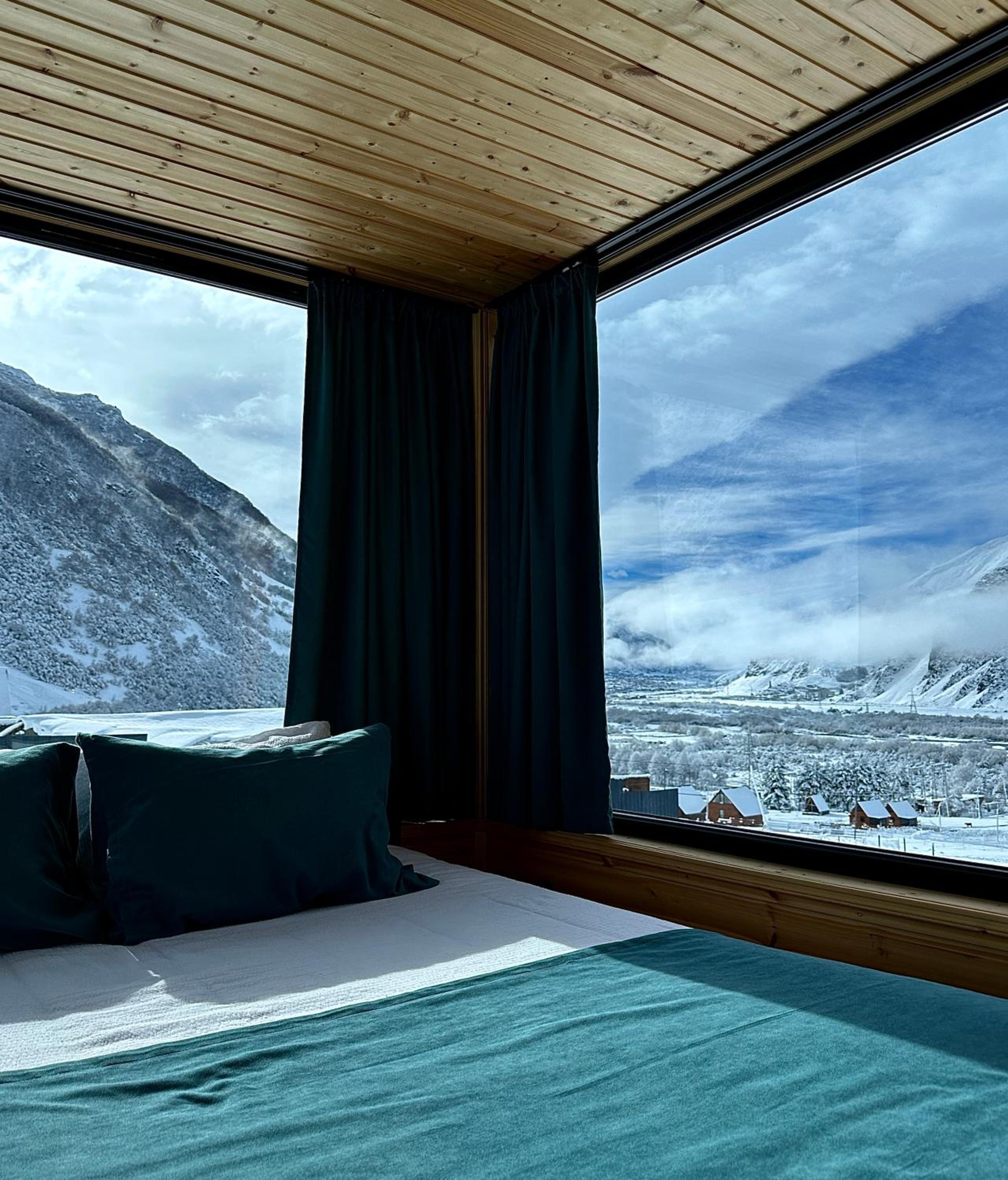 Kazbegi Inn Cottages