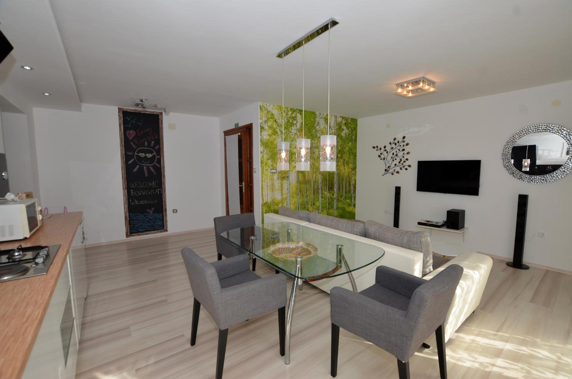 Heisenberg Deluxe studio Apartment view 4