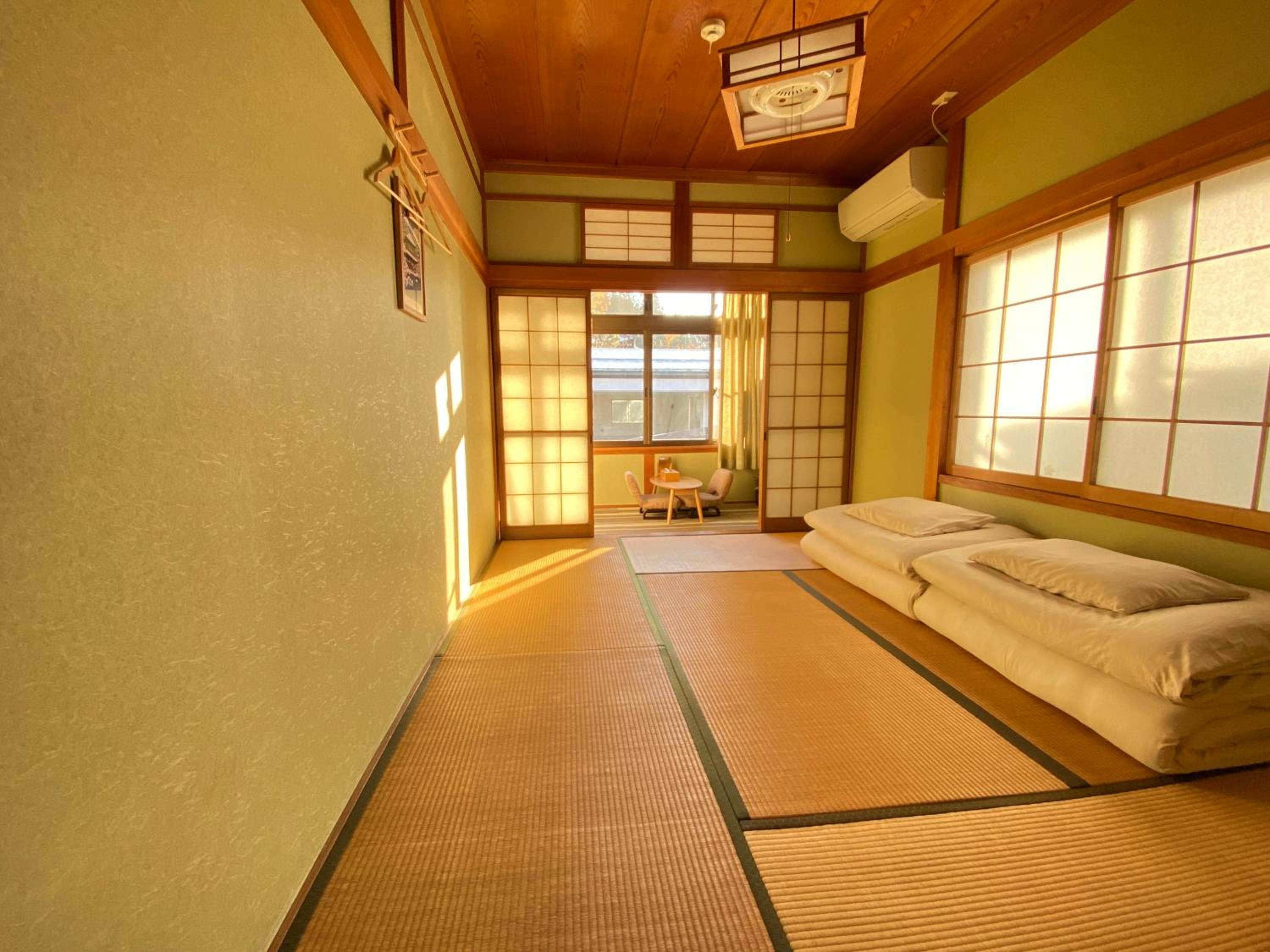 Guesthouse Takayama Hanzansha view 2