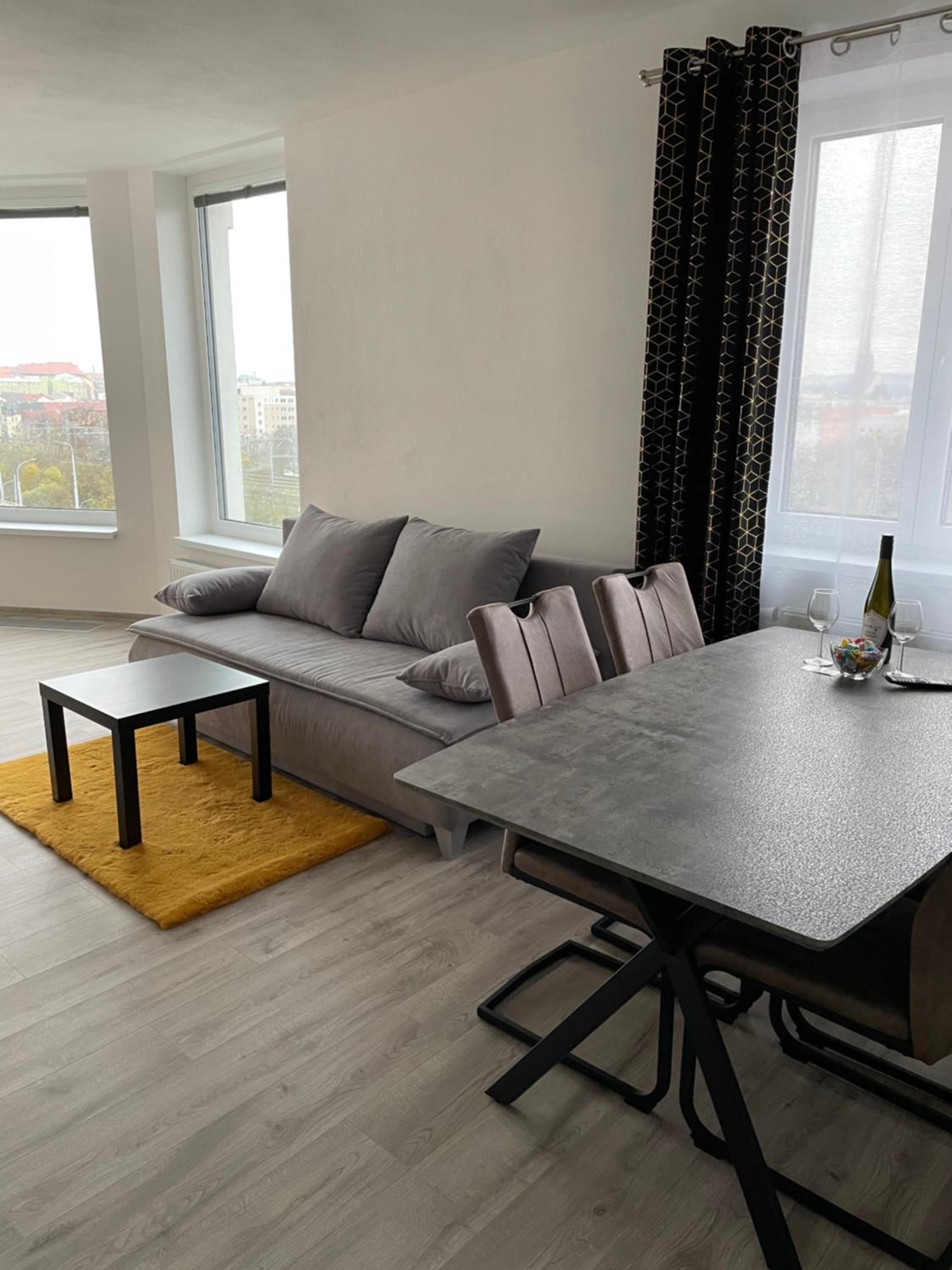 Sky Apartments 506