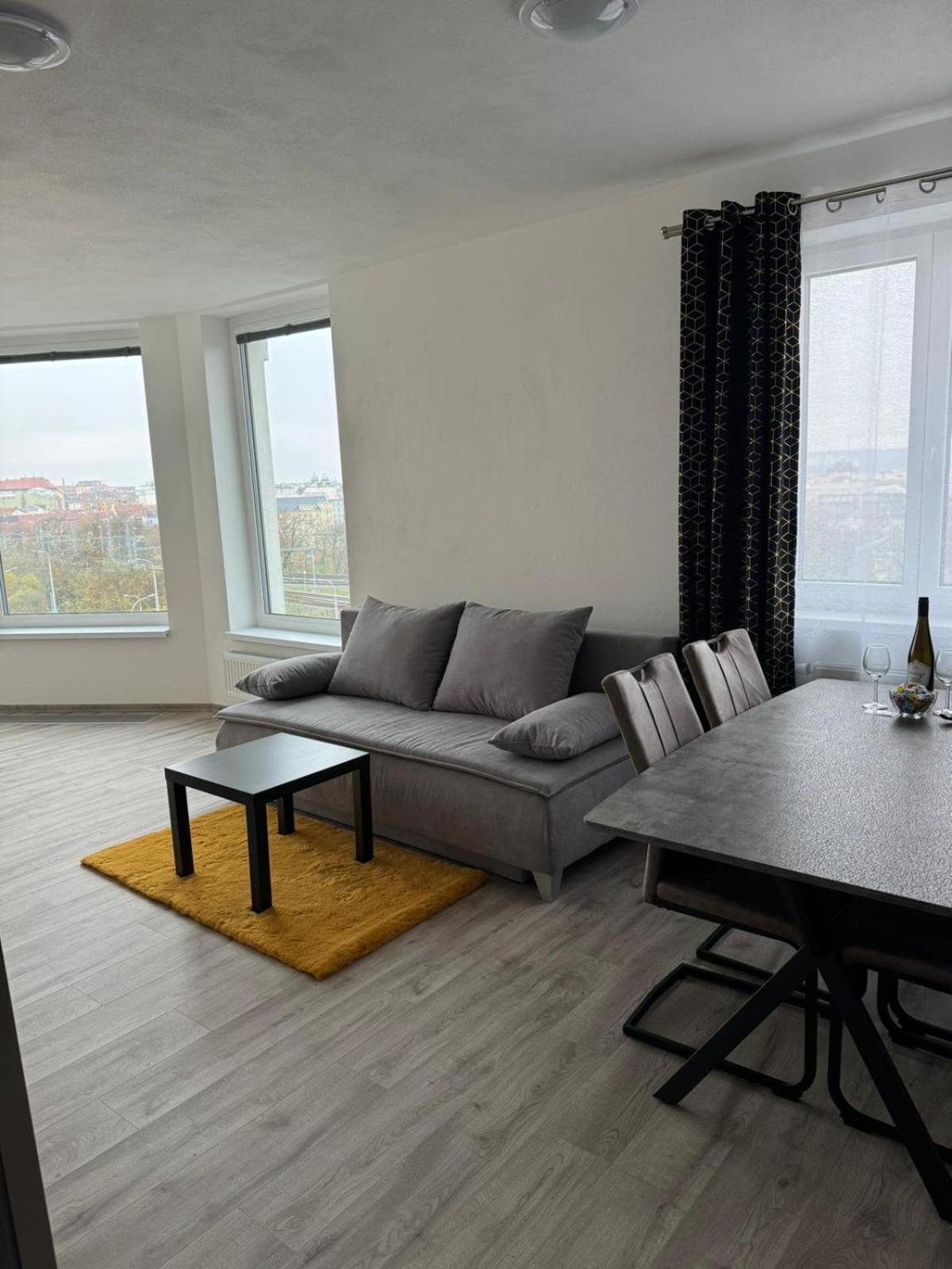 Sky Apartments 506