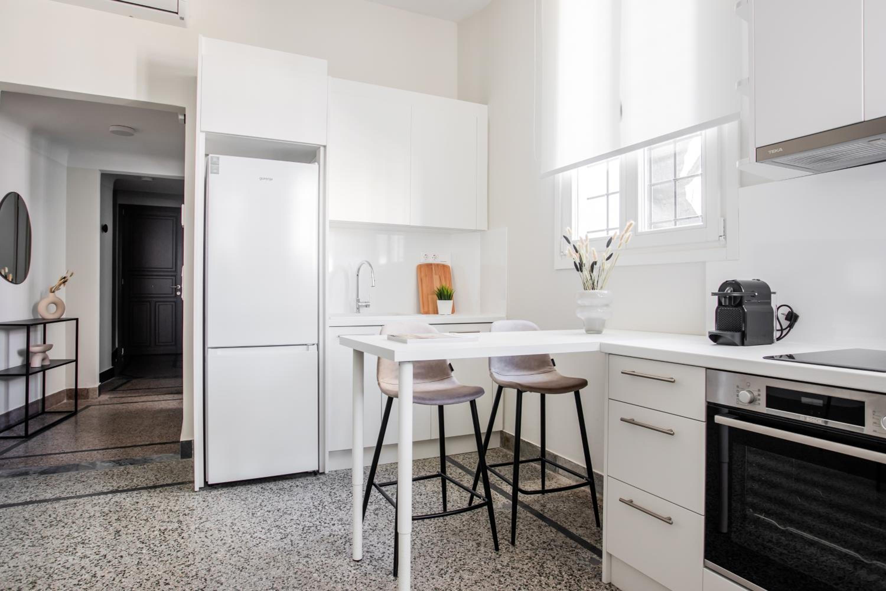 Elysian Apartments in Plaka by UPSTREET