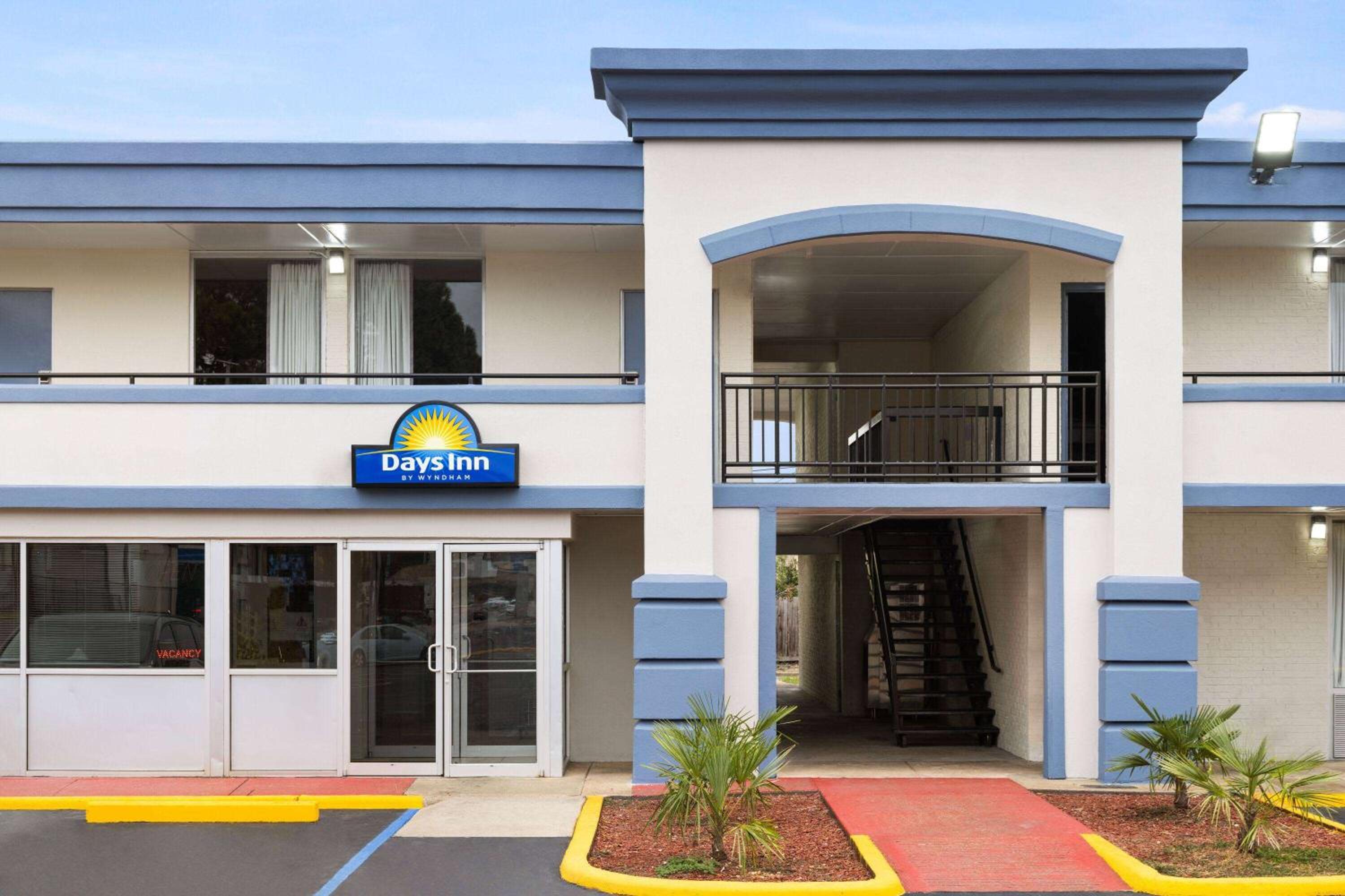 Days-Inn by Wyndham Montgomery I-85