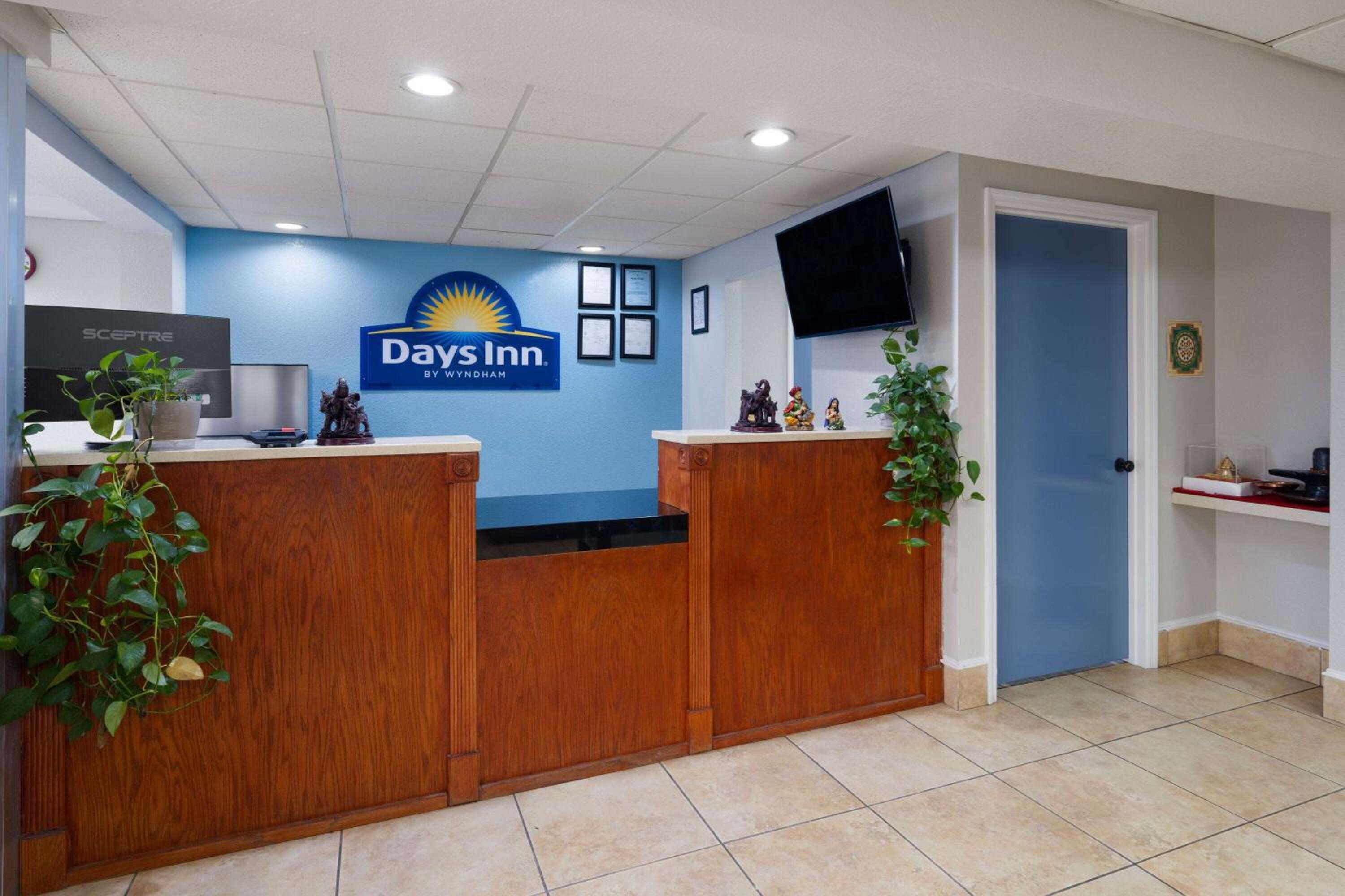 Days-Inn by Wyndham Montgomery I-85