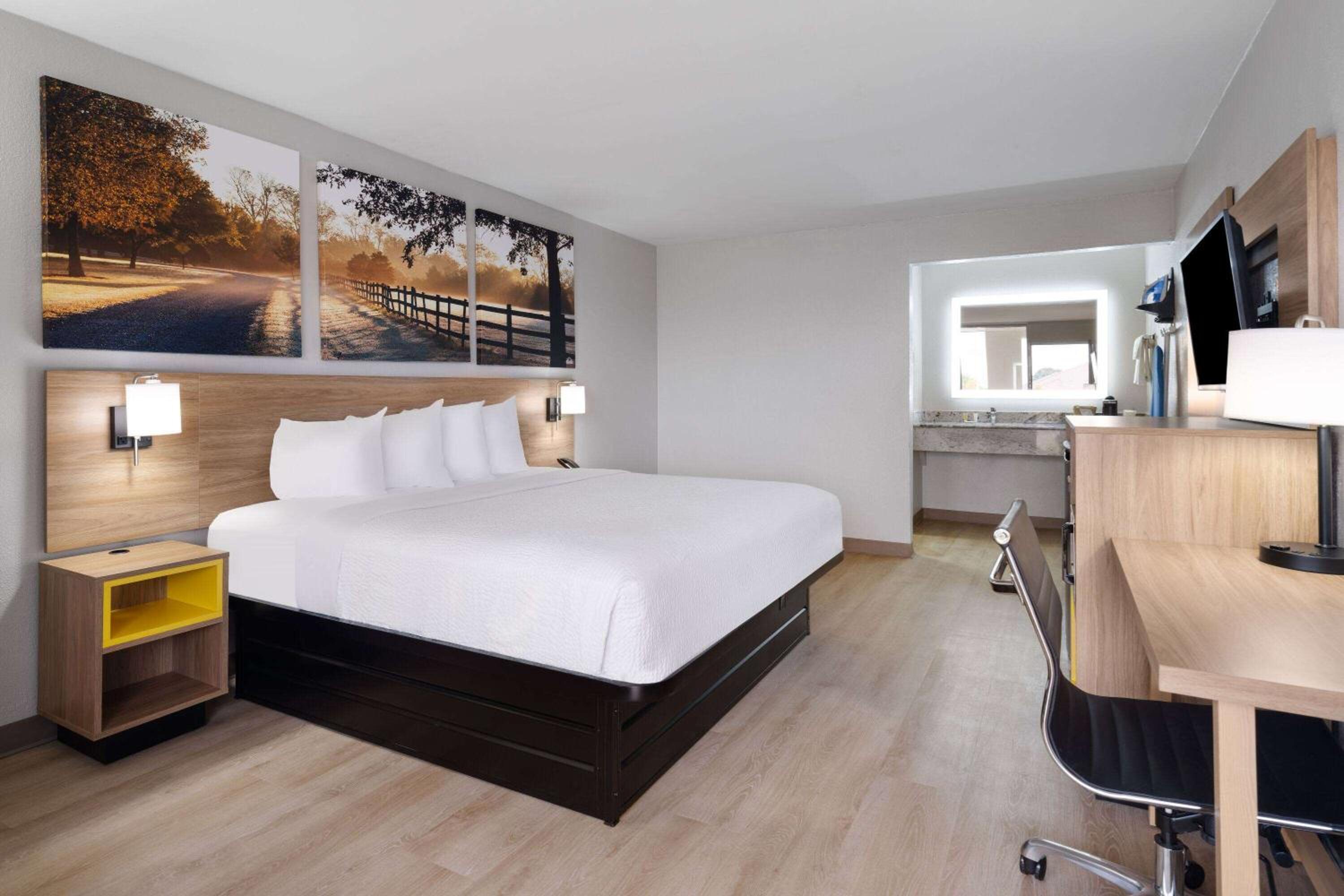 Days-Inn by Wyndham Montgomery I-85