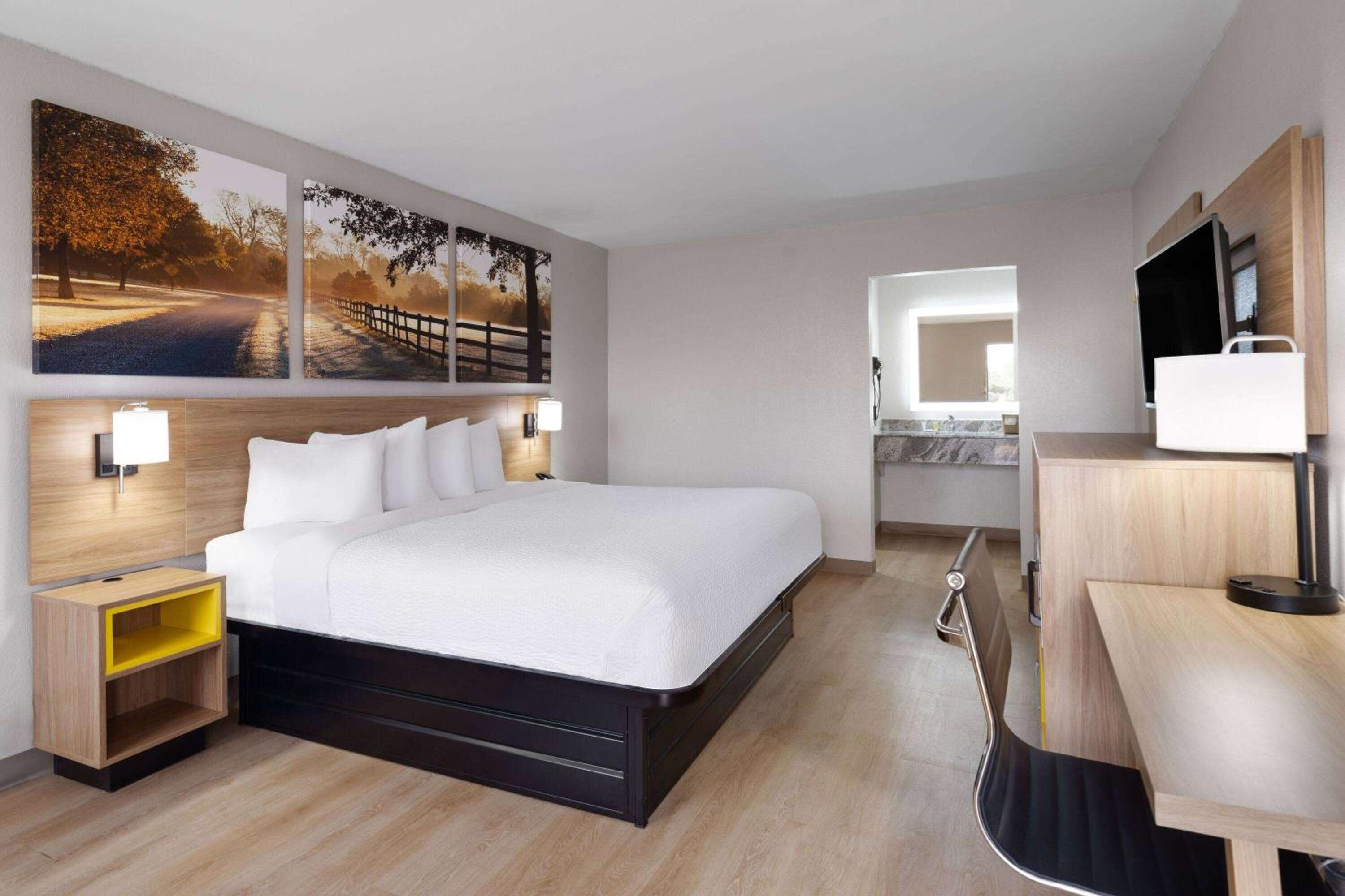 Days-Inn by Wyndham Montgomery I-85