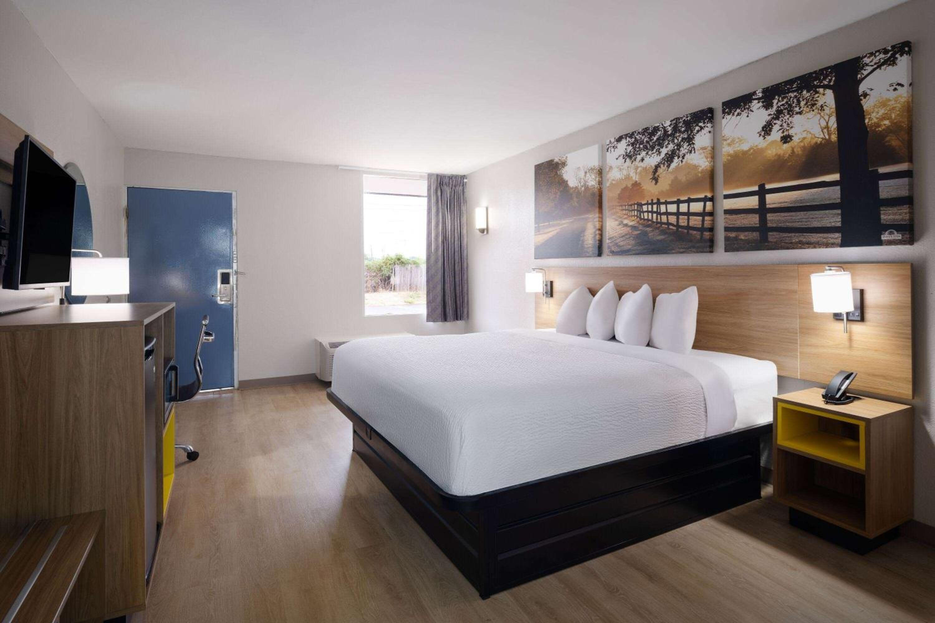 Days-Inn by Wyndham Montgomery I-85