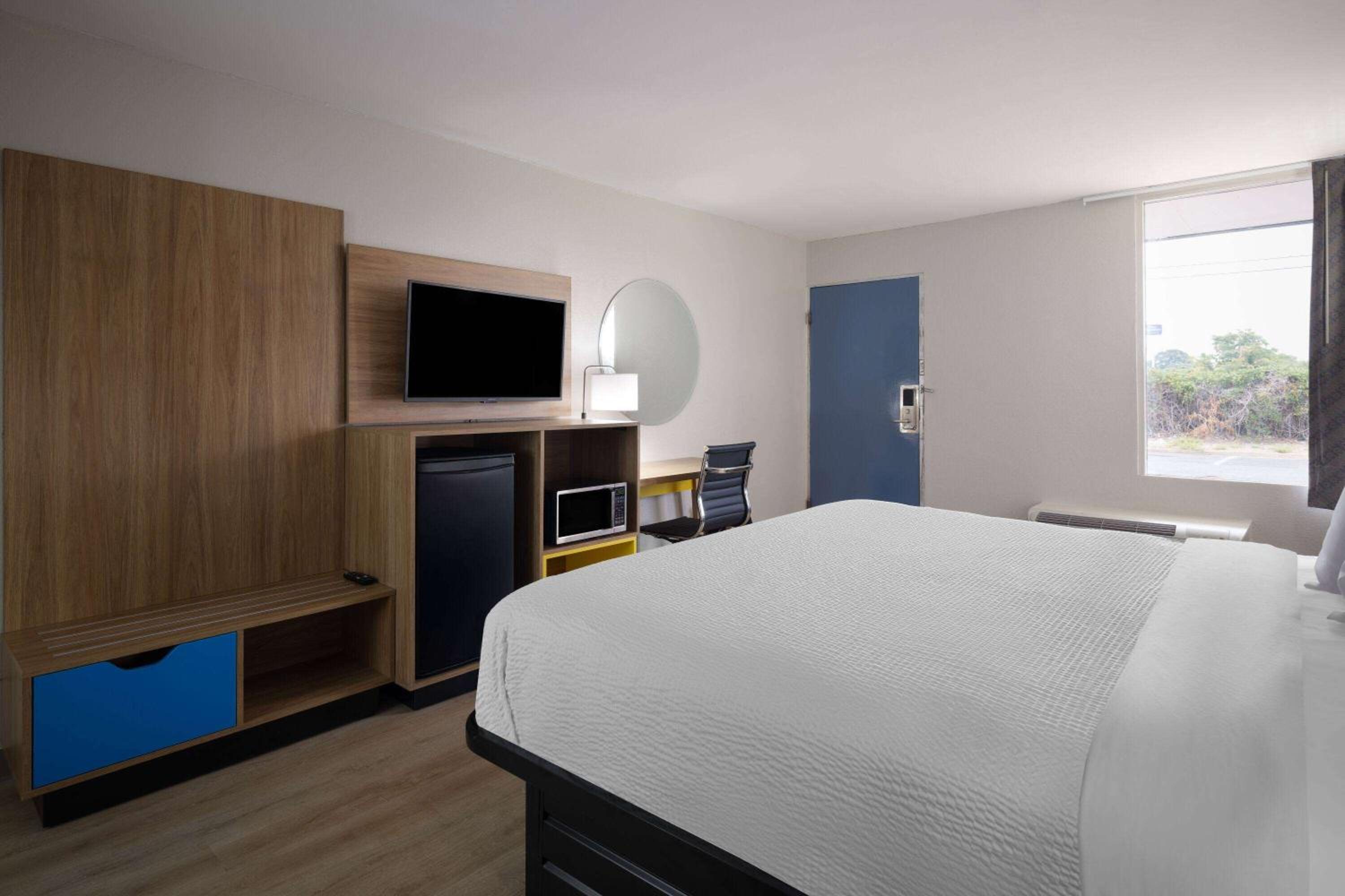 Days-Inn by Wyndham Montgomery I-85