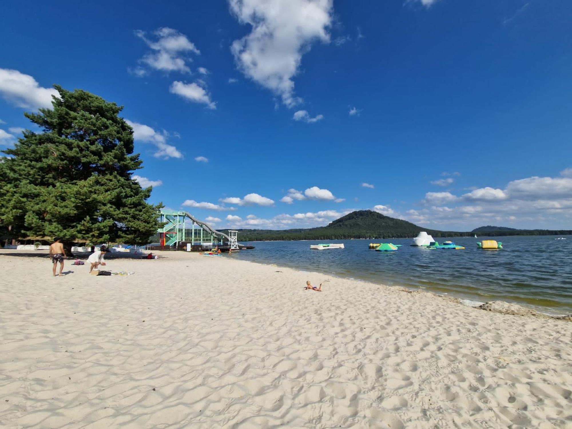 Chatky U Davida Máchovo jezero