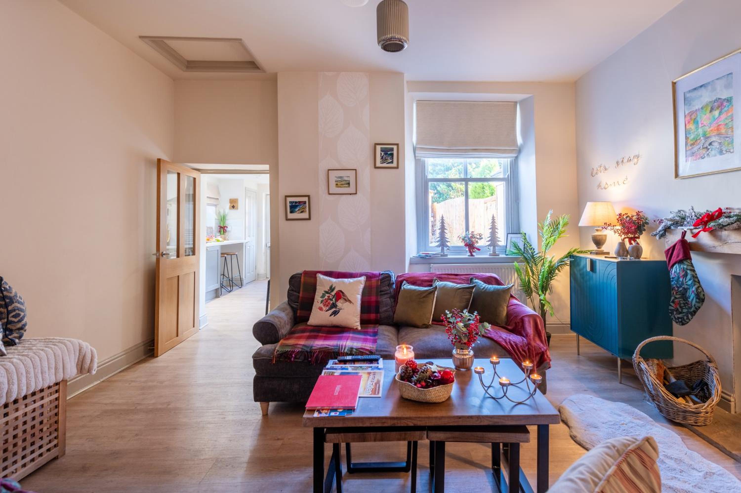 Little Apple Cottage- Free Parking, Hot tub, Fire, Town Centre view 4