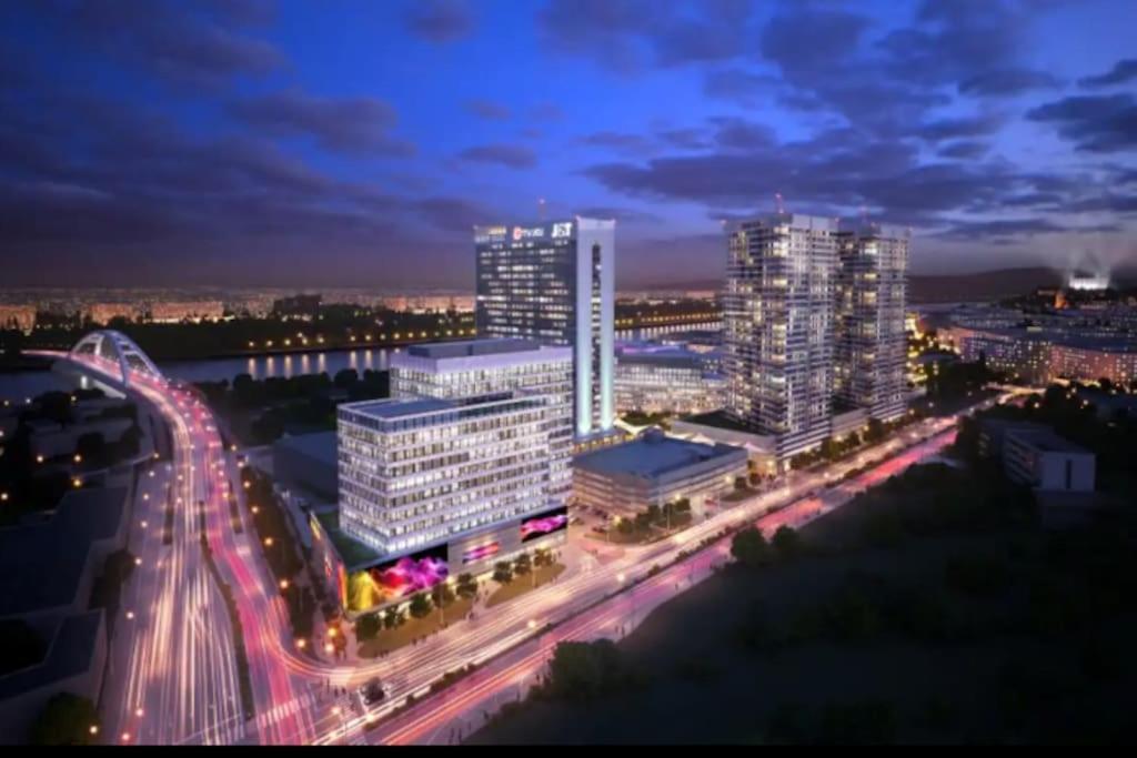 Downtown apartment in the heart of the new city center, 4 persons, parking view 4