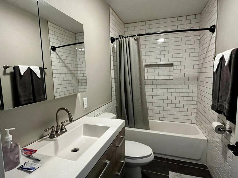 Downtown Albany 1 Bed with Workstation on Maiden Lane view 2
