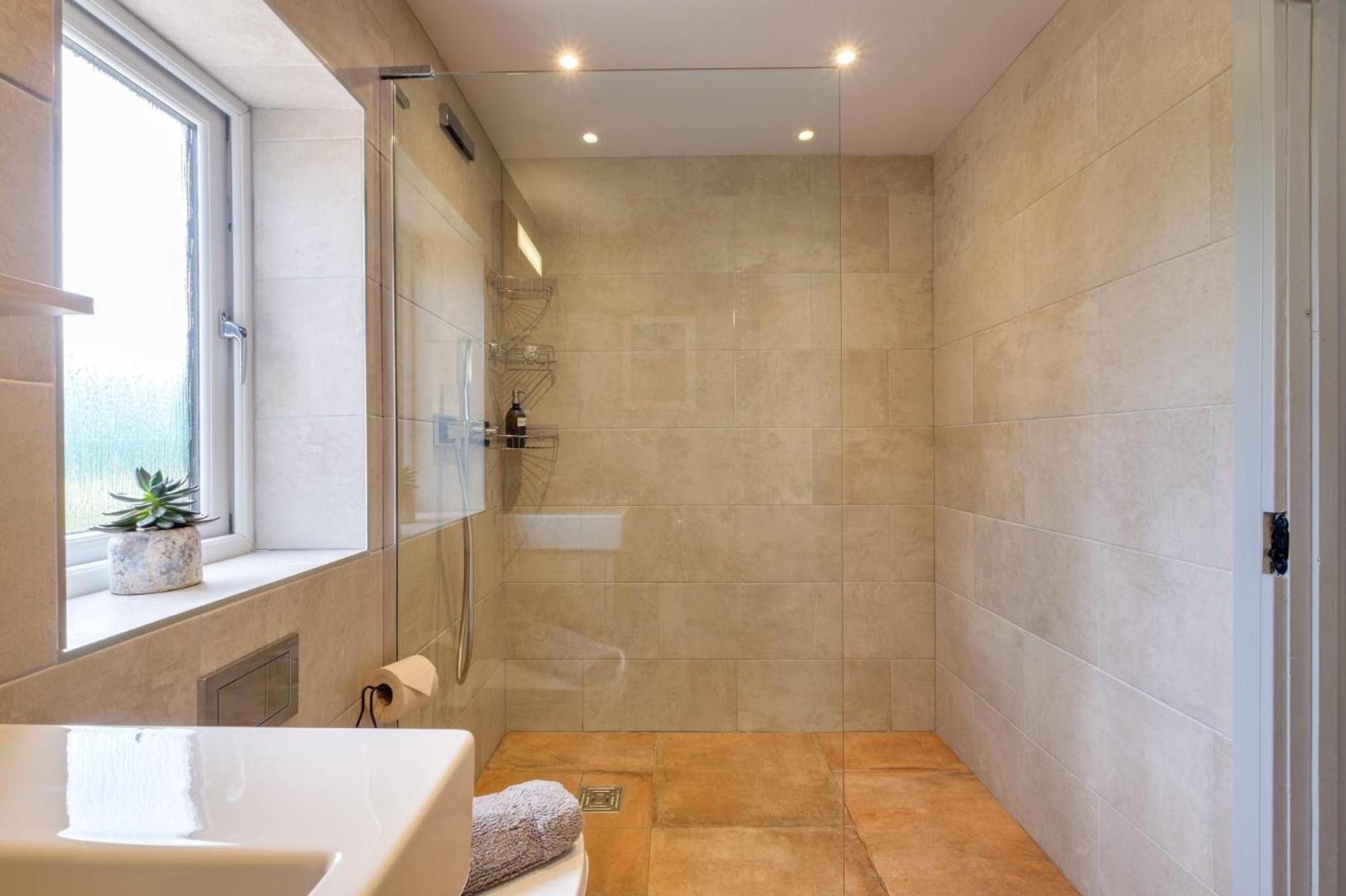 Ash Lodge - Exclusive Lodge with Hot Tub and stunning views view 4