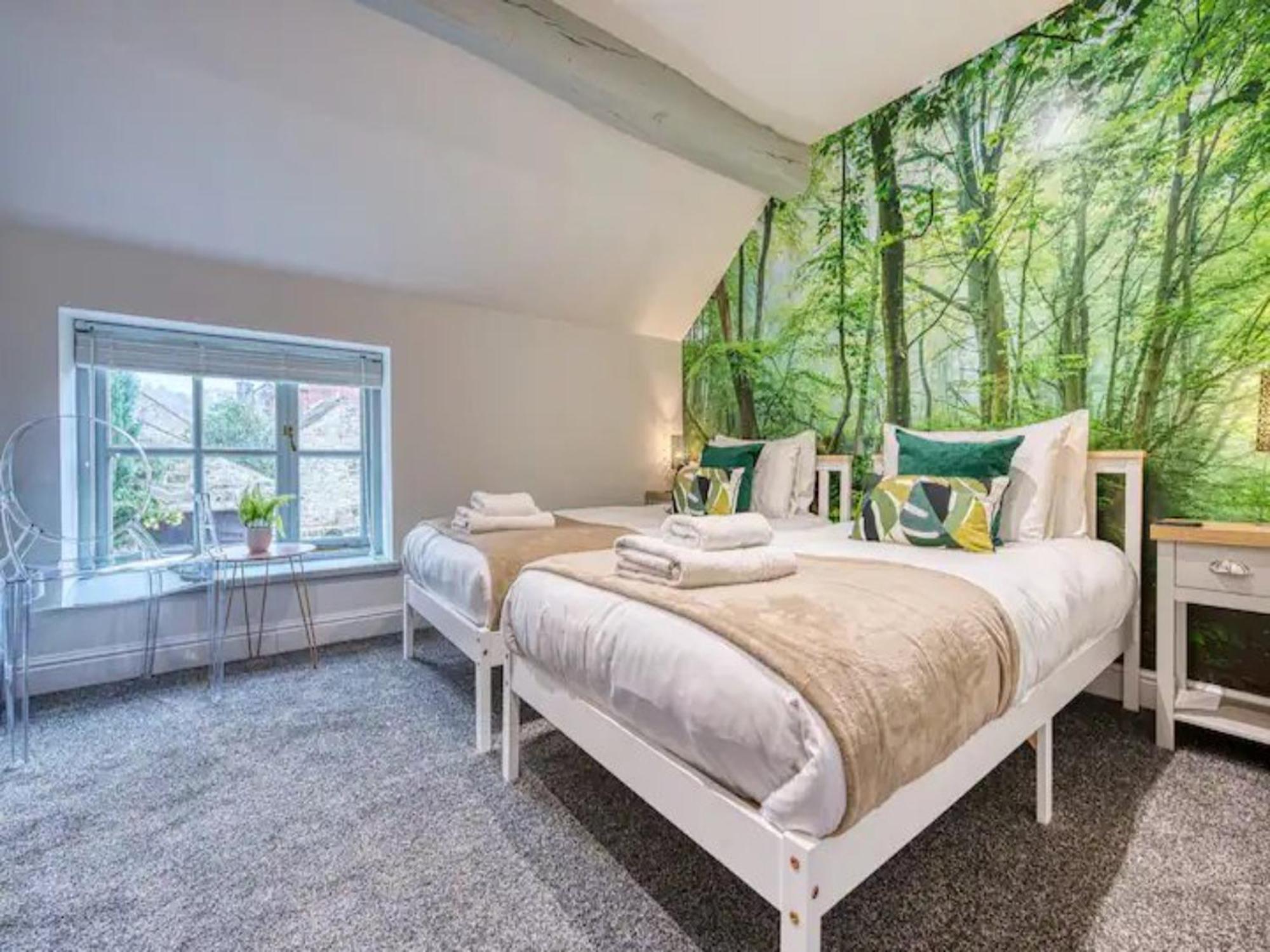 Stylish Bakewell Cottage with Free Parking