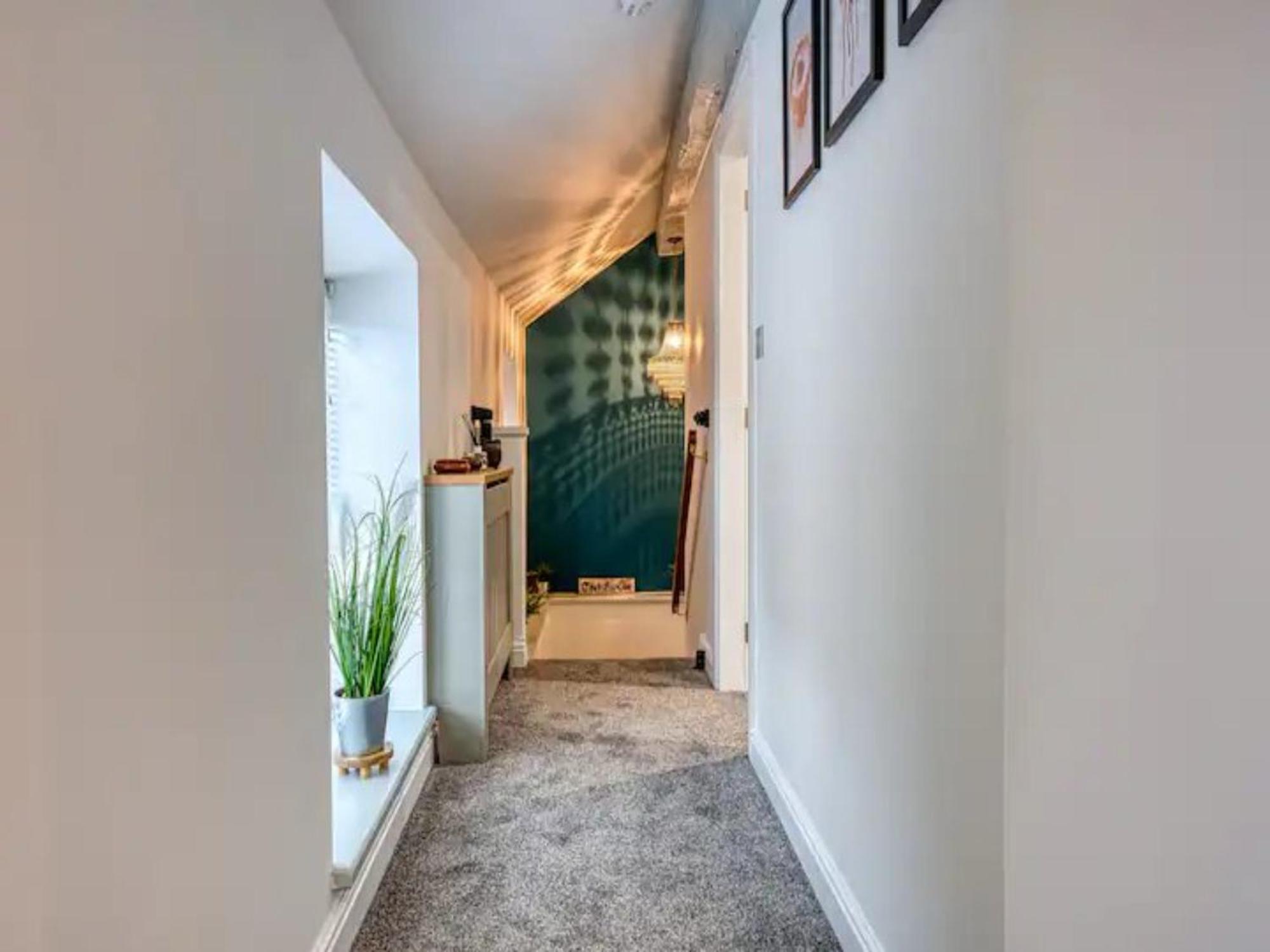 Stylish Bakewell Cottage with Free Parking