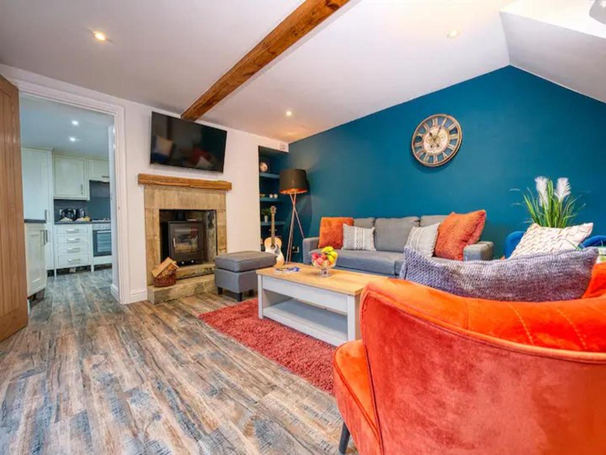 Stylish Bakewell Cottage with Free Parking