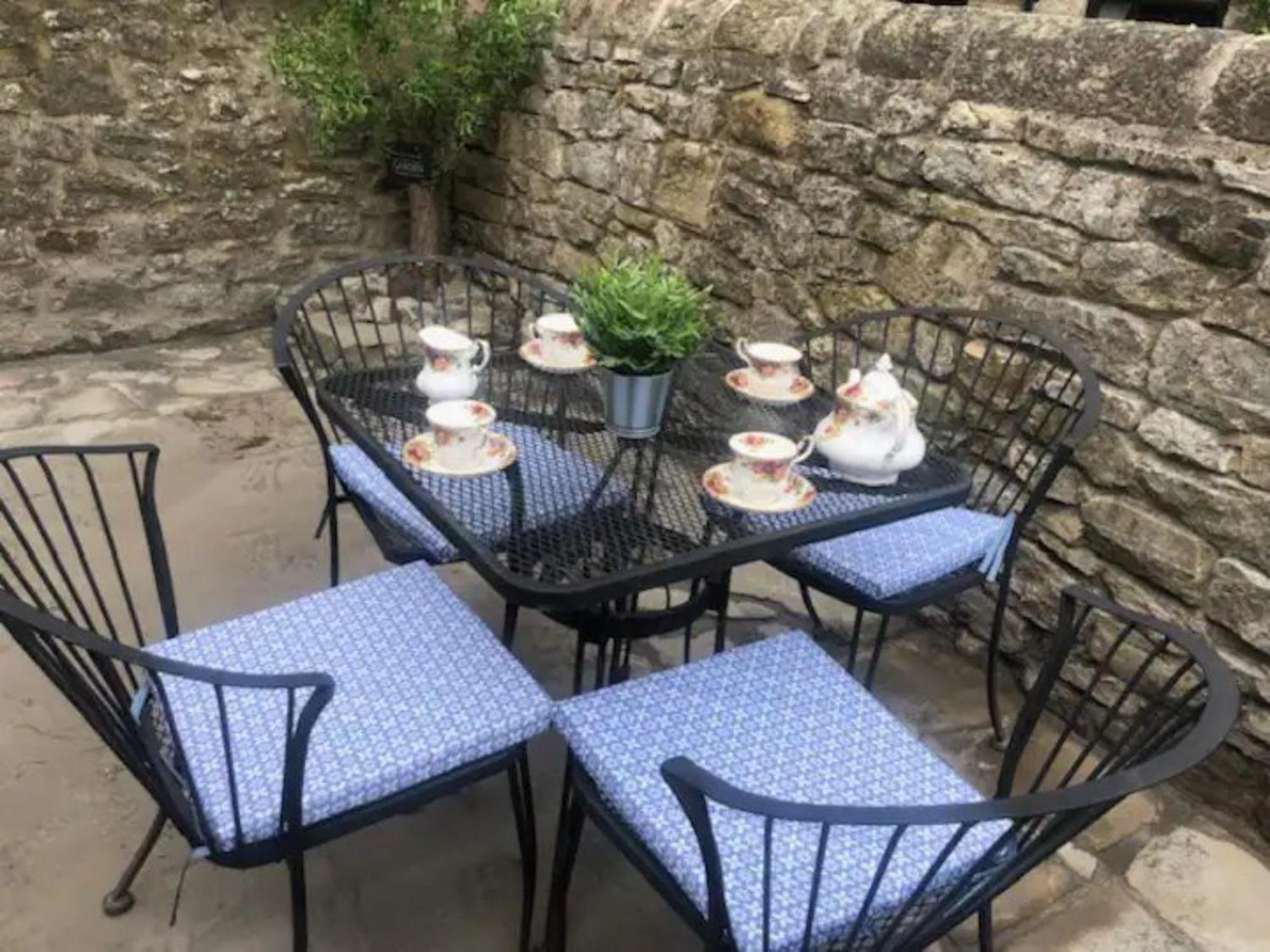 Stylish Bakewell Cottage with Free Parking