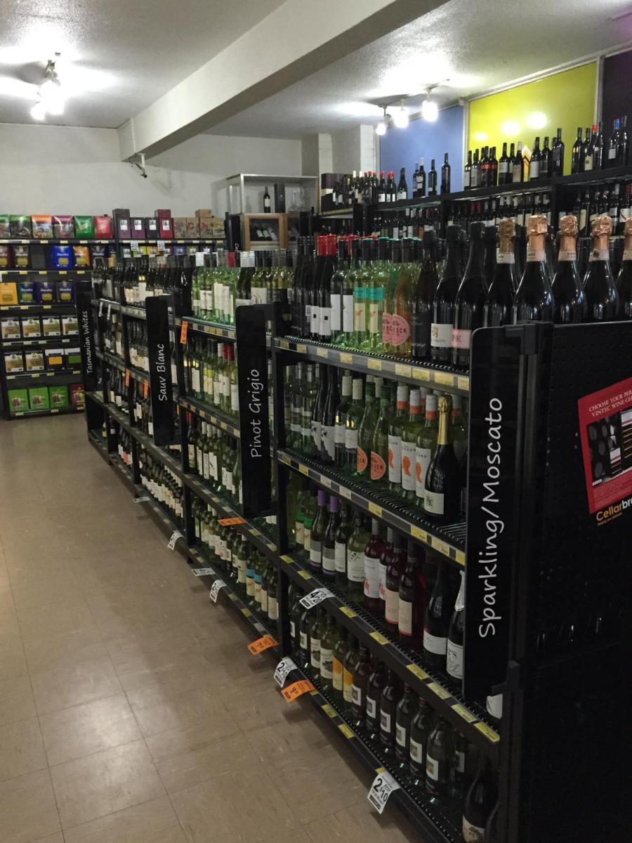 bar