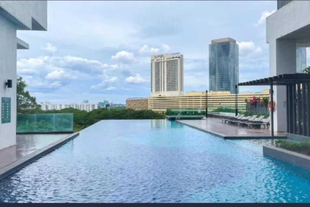 Apartment In Mid-Valley Southkey/ 1 Bedroom/ 3 Pax