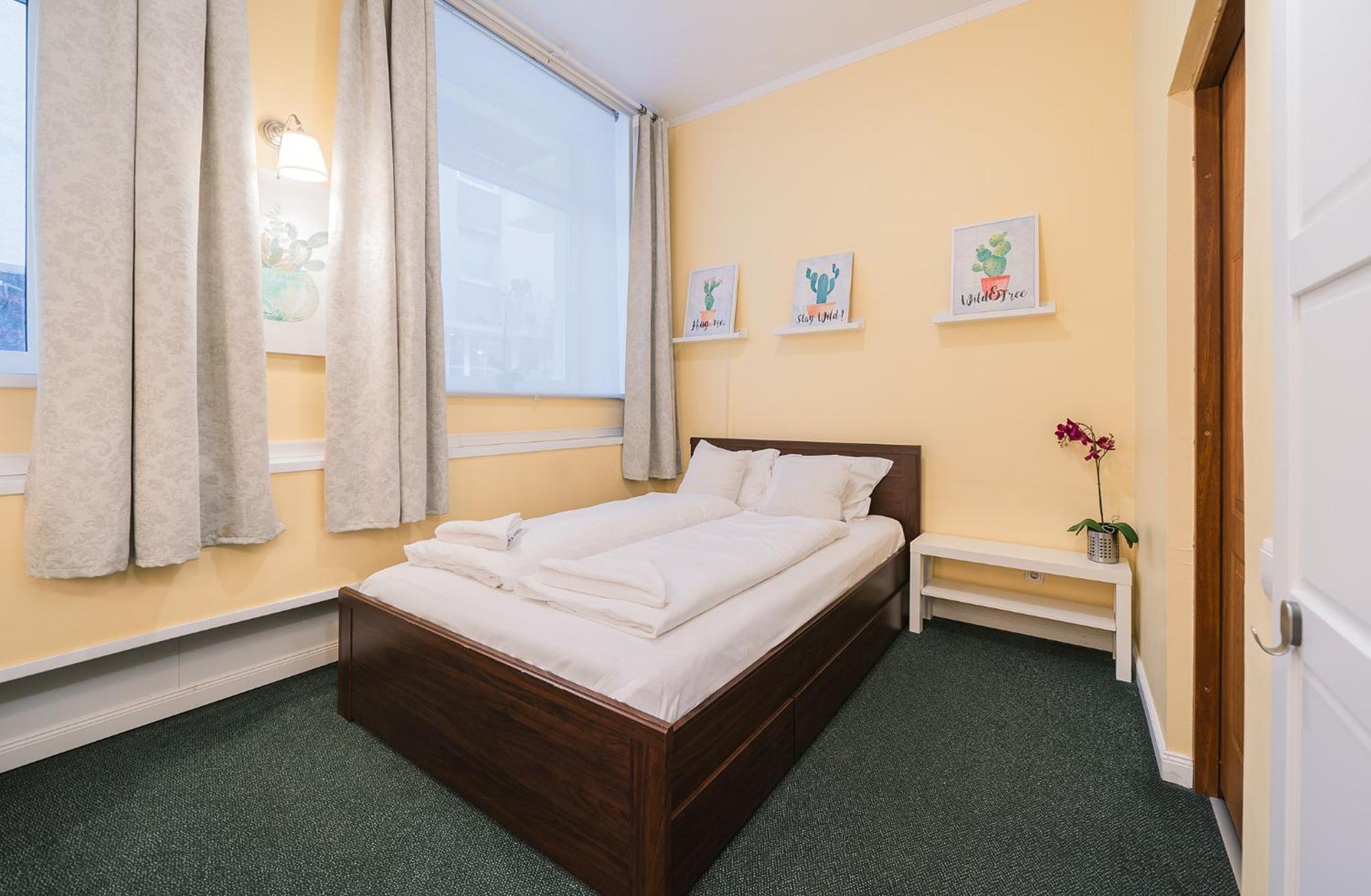 Station Self Check-in Apartments - Lollo Stay view 4