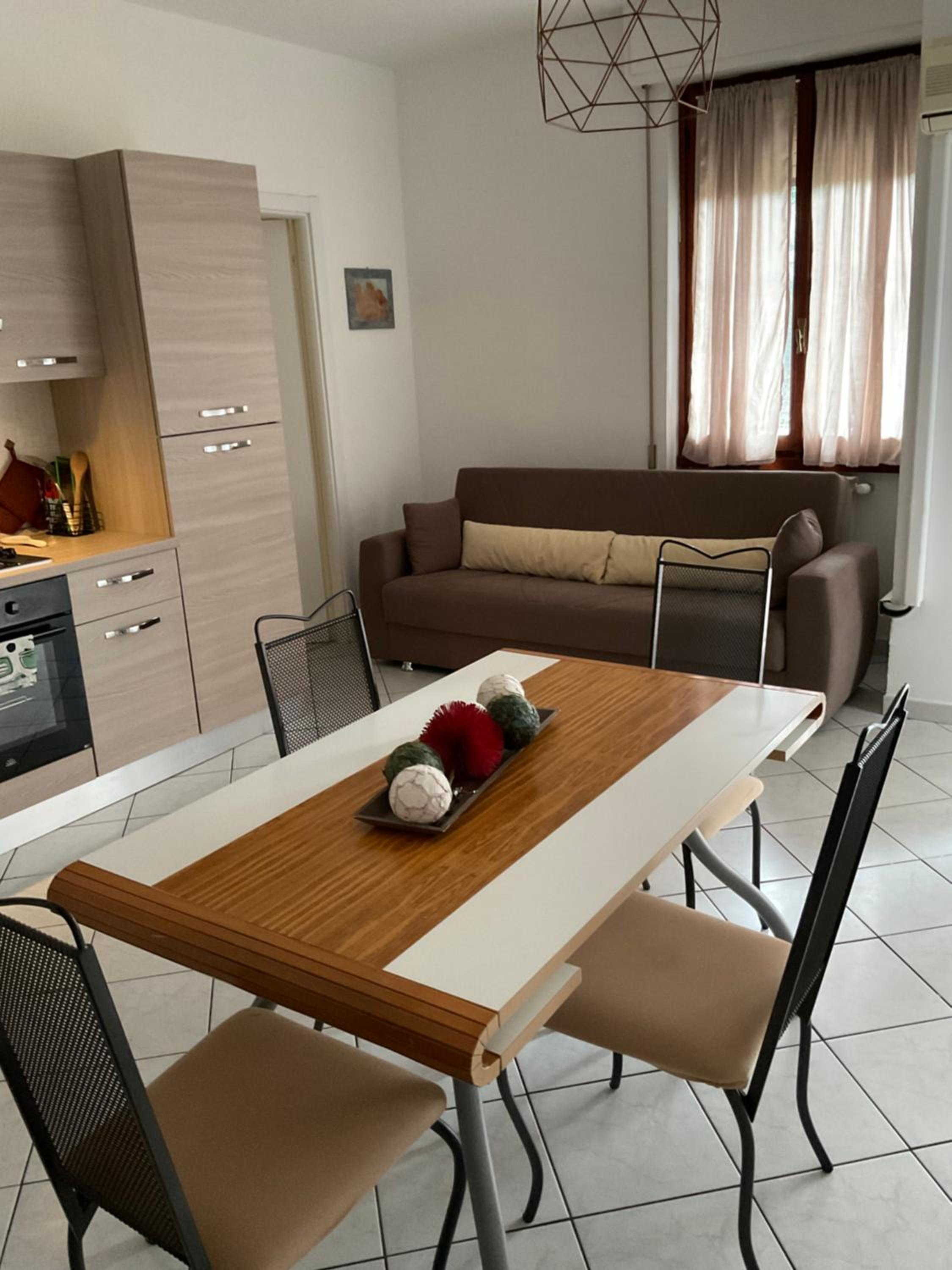 Appartamento Repubblica 2 en Prato — kitchen