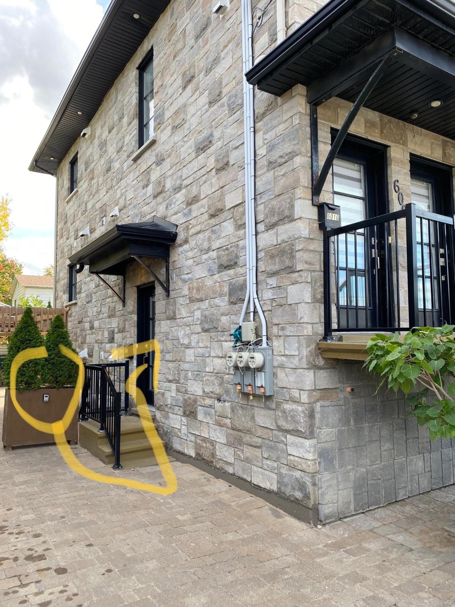 Beautiful private full condo