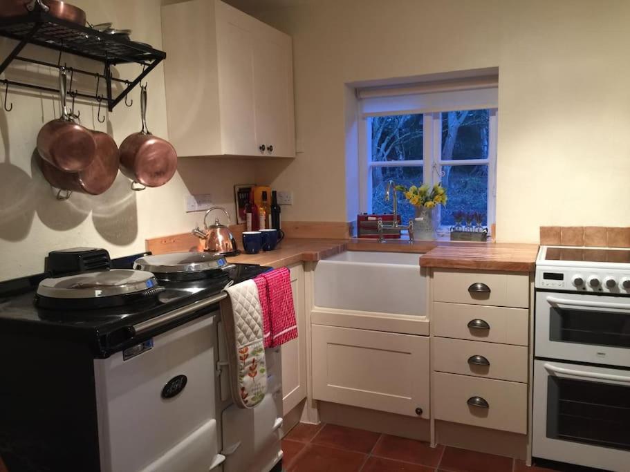 Gamekeepers Cottage, hot tub & open fire. view 2