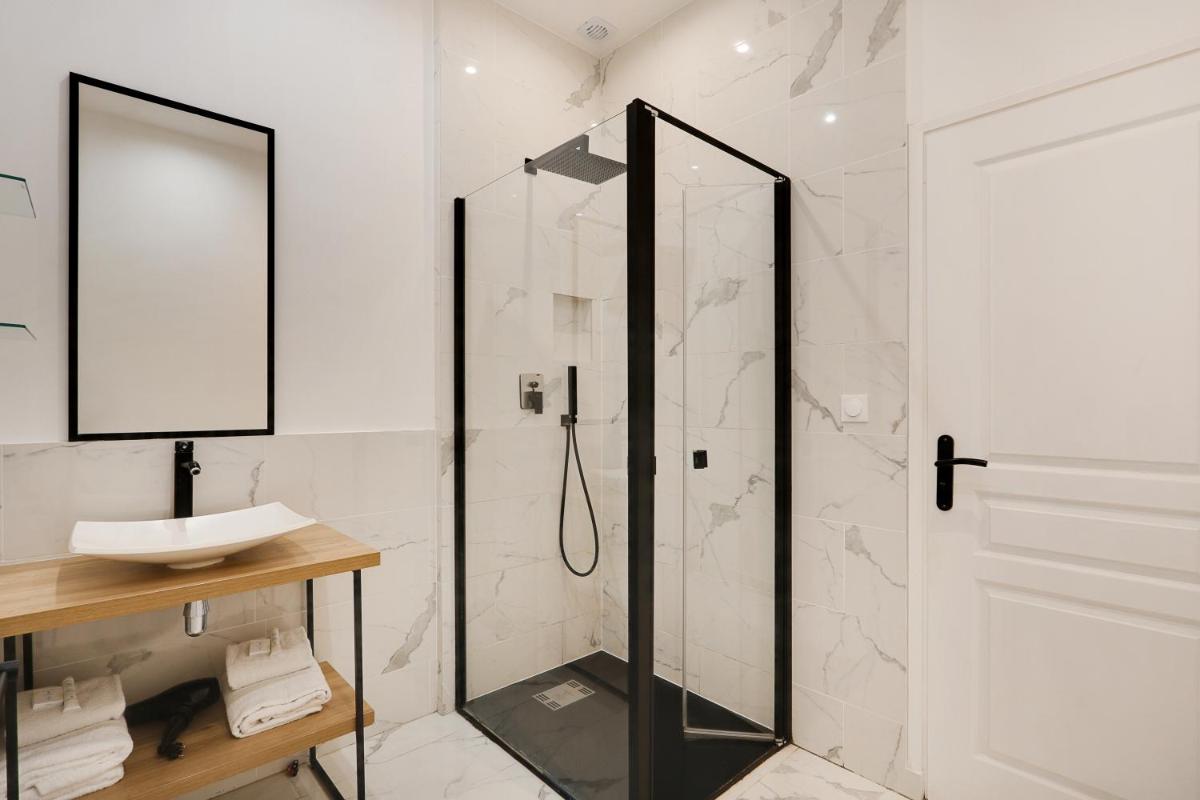 Pick A Flat's Apartments in Montmartre - Rue Pierre Fontaine