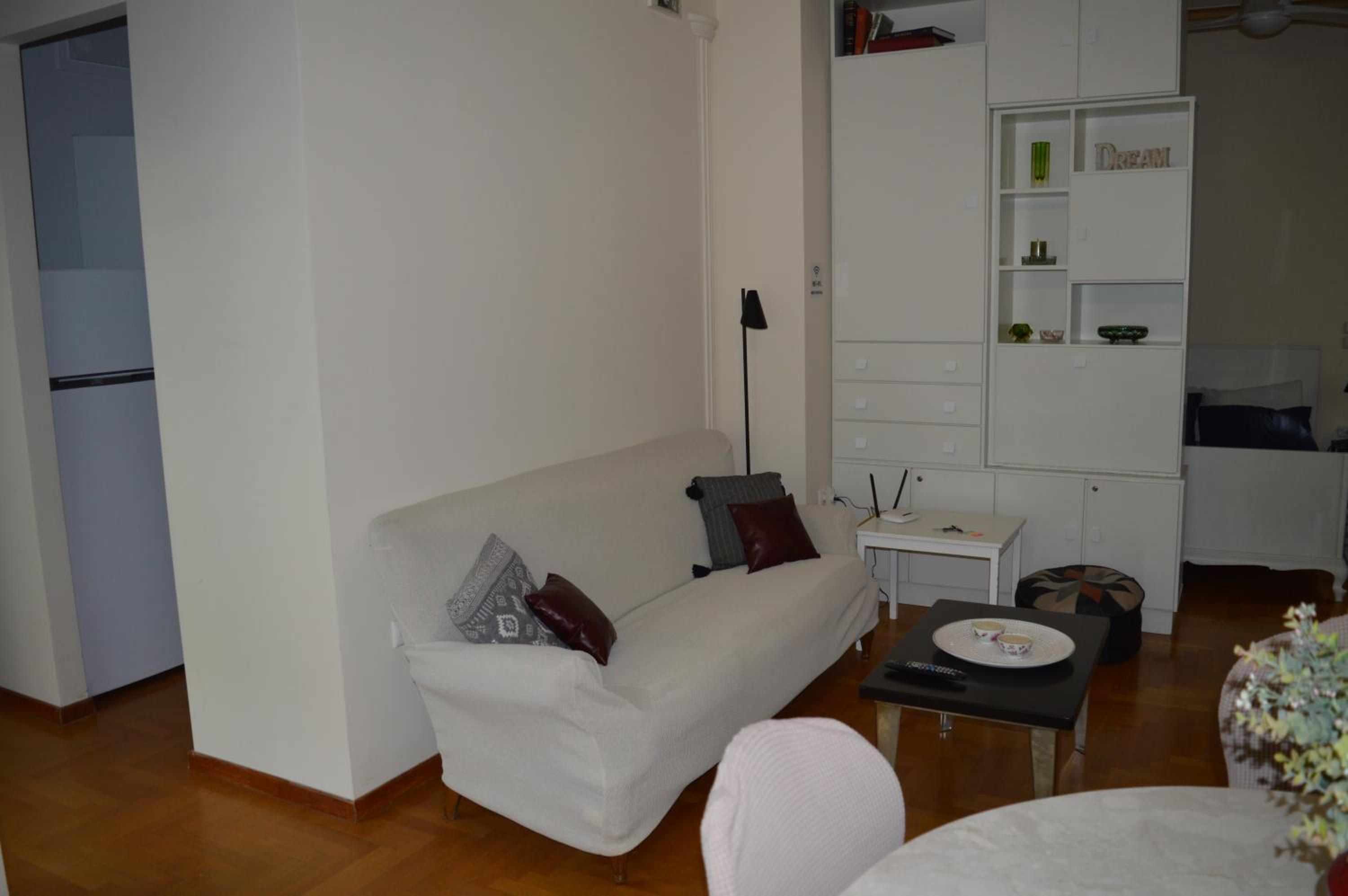 Classy apt. Sokratous