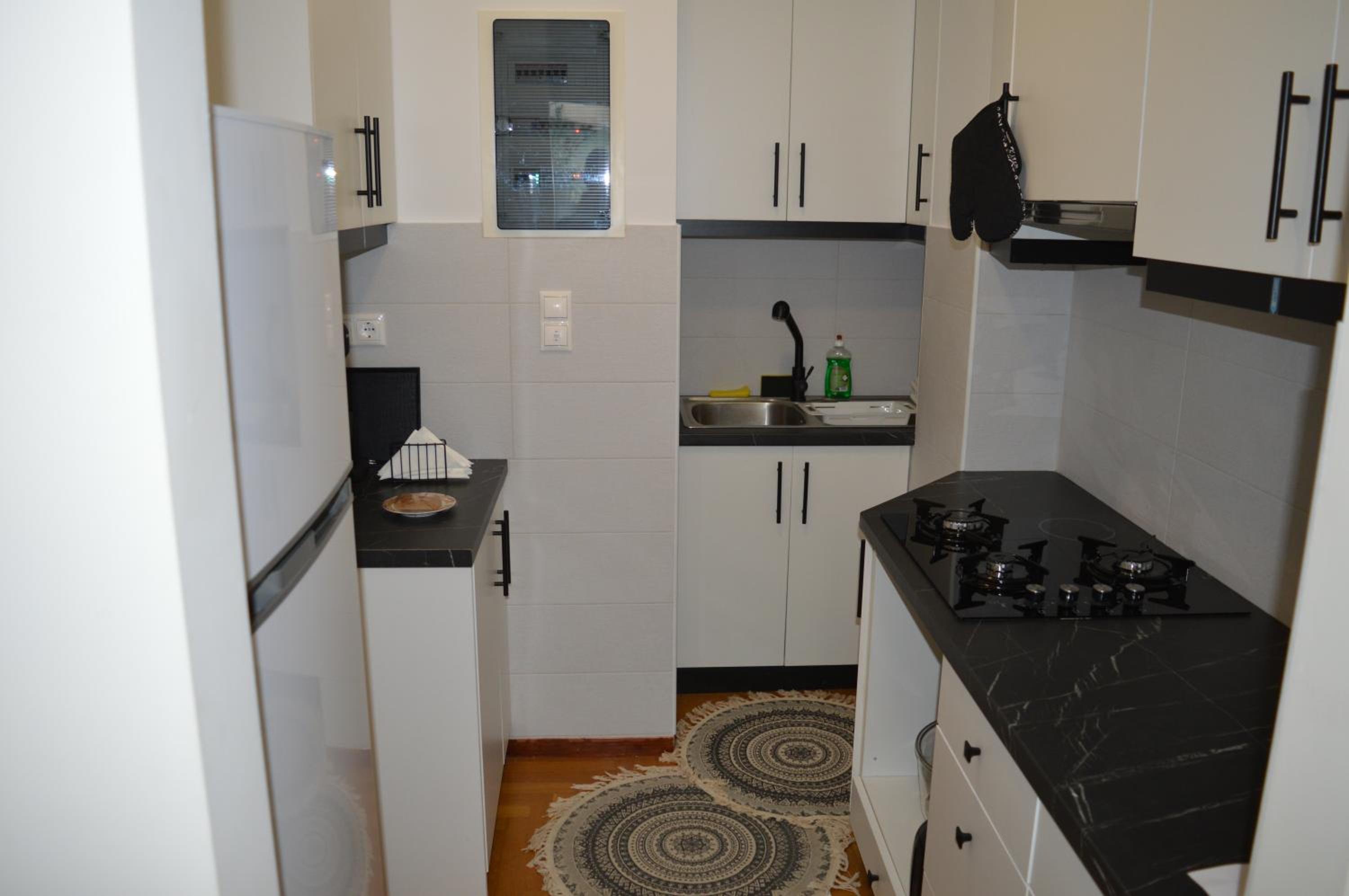 Classy apt. Sokratous