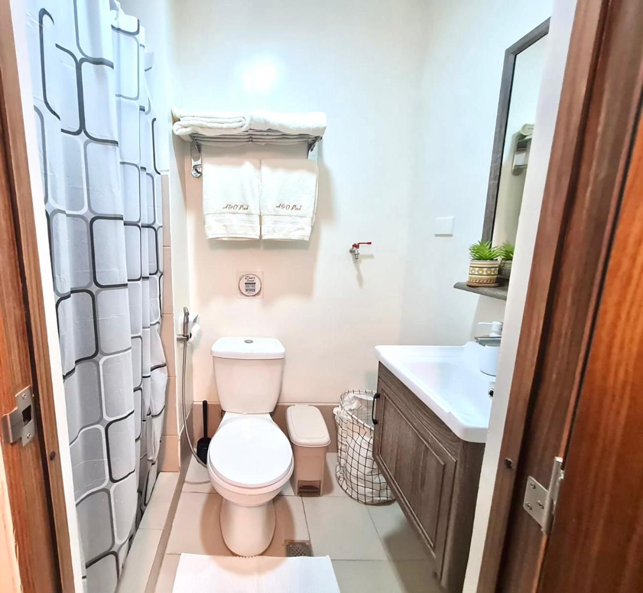 Metro Manila, Parañaque - A&O's Pad Staycation, Spring Residences view 2