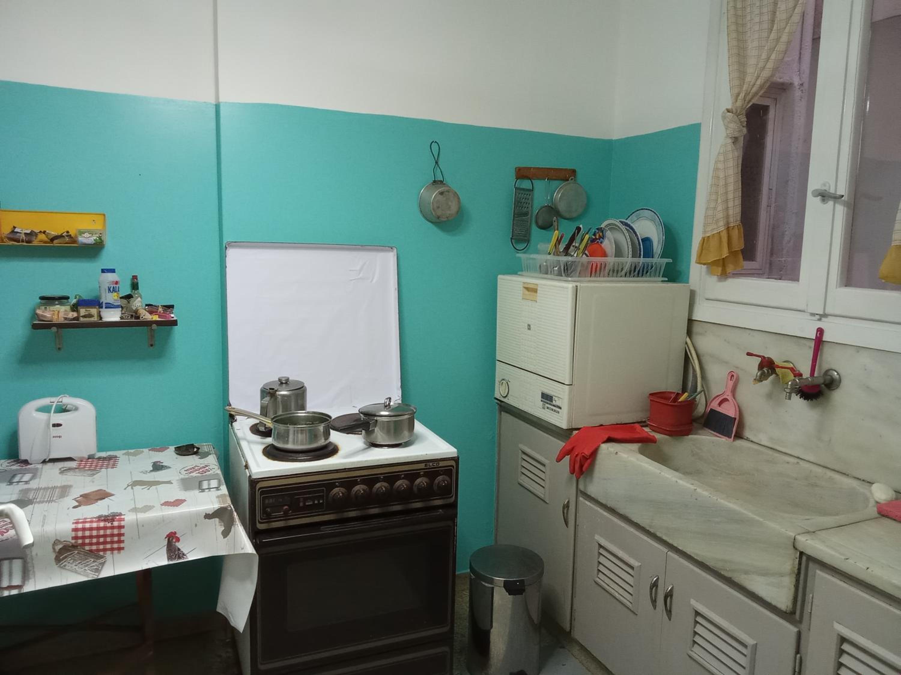 Work or Vacation in shared apartment