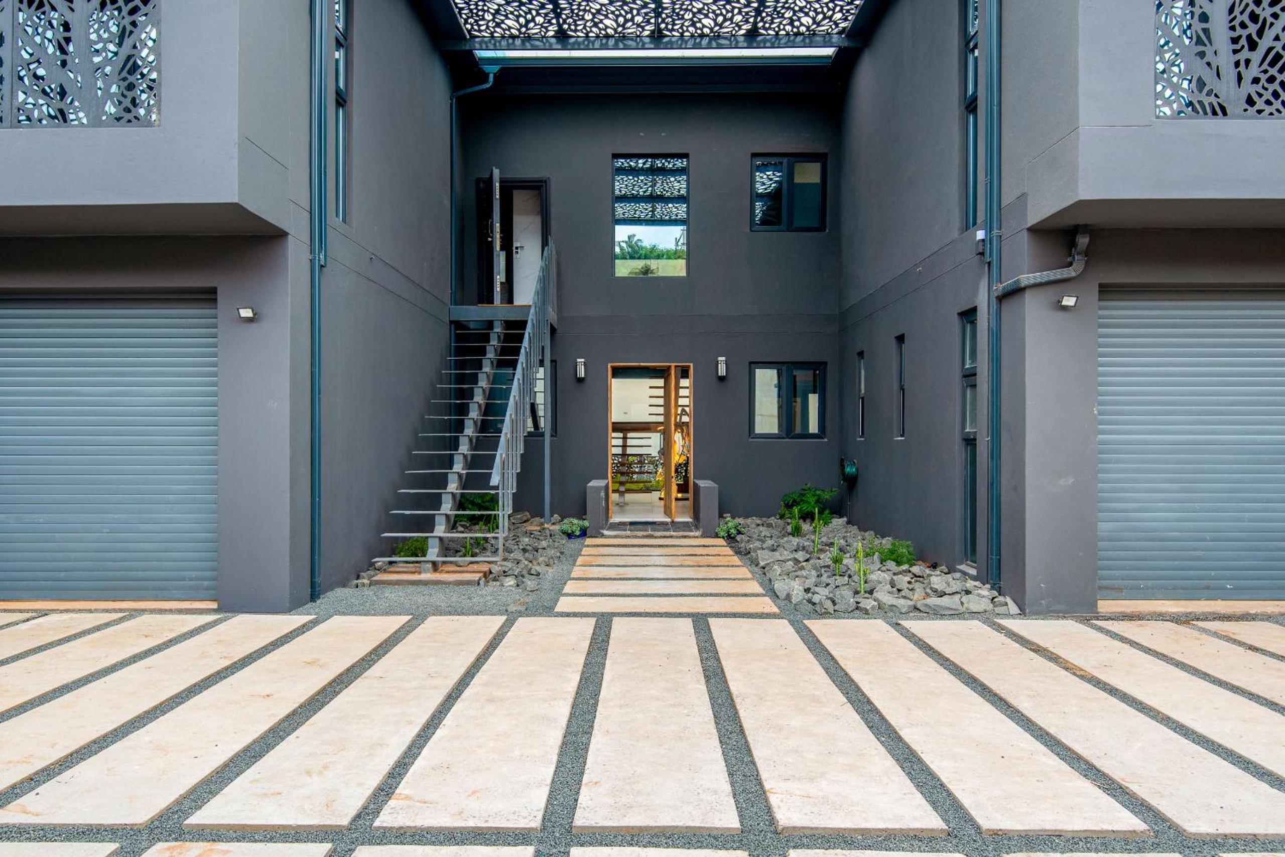 Hotel FlamencoAccommodation - Image 1